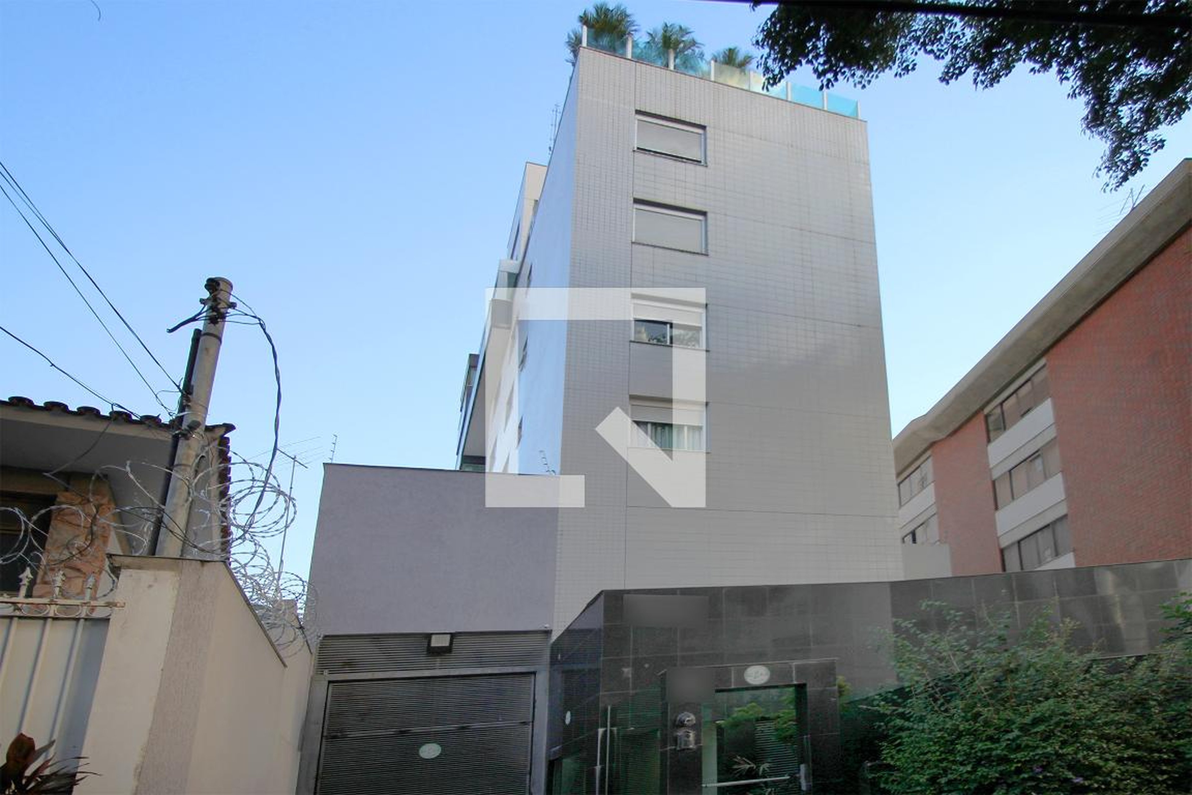 Fachada Condomínio em Rua Américo Diamantino, 112