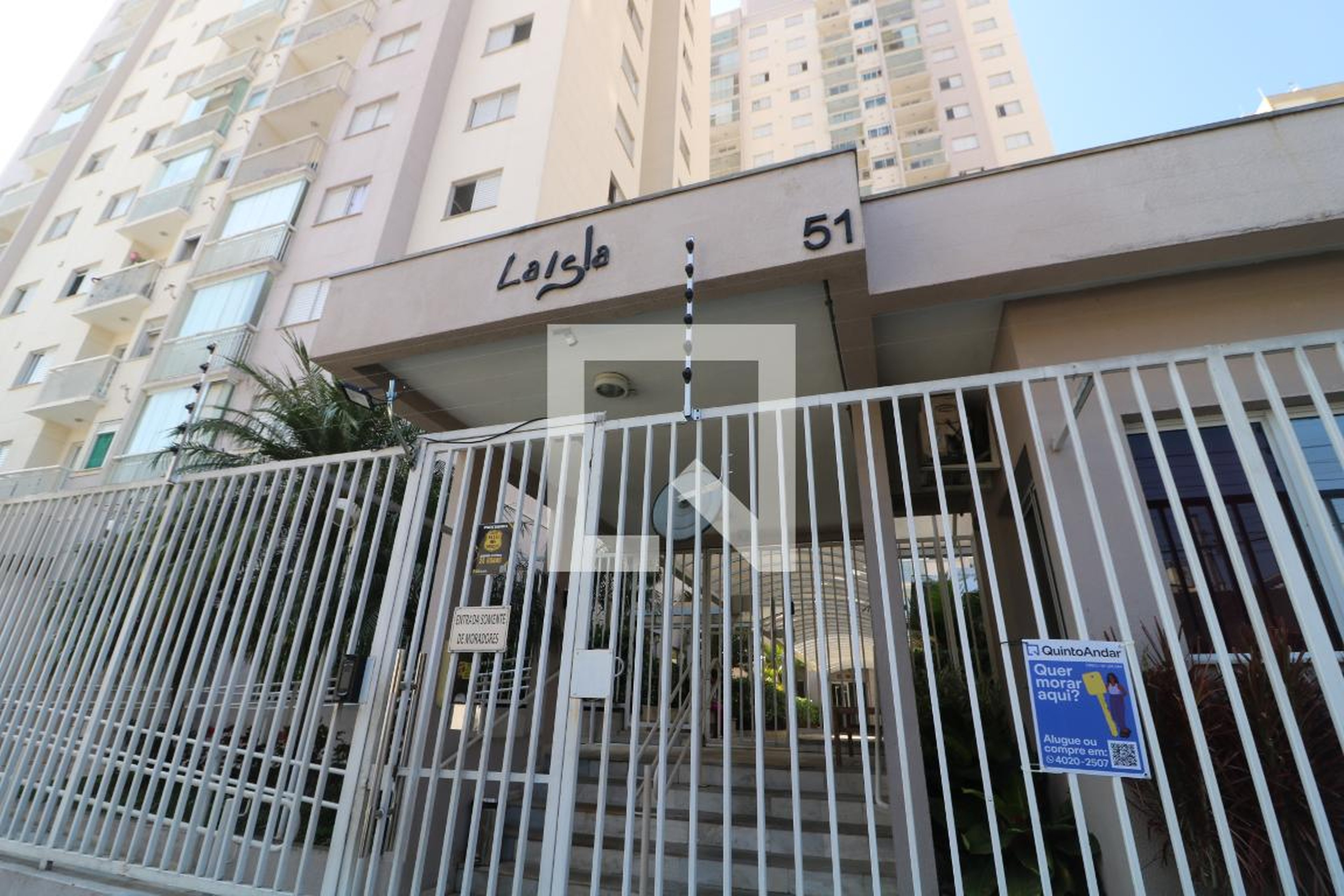 Fachada do Prédio Condomínio La Isla