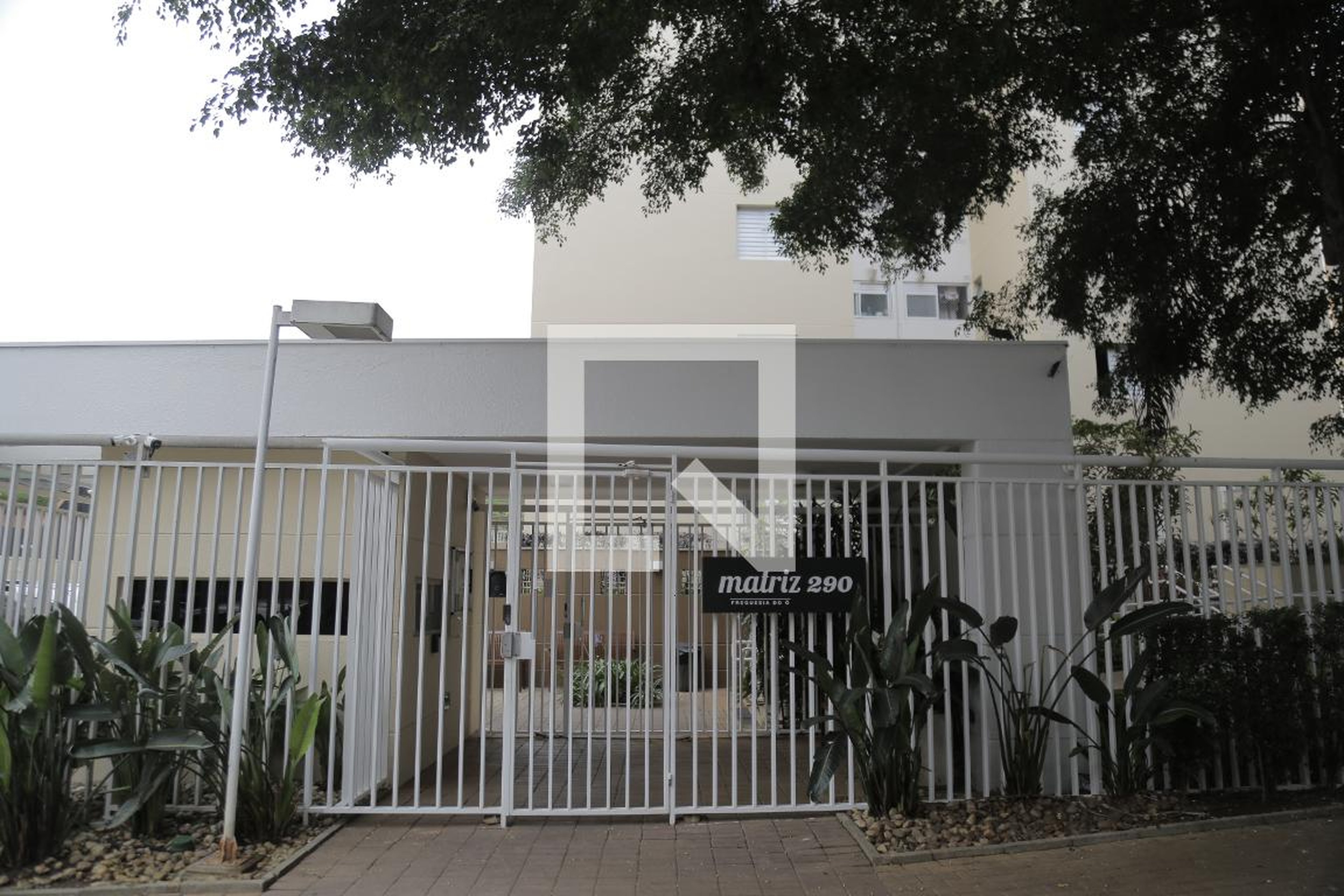 Fachada Condomínio em Rua da Bica, 260