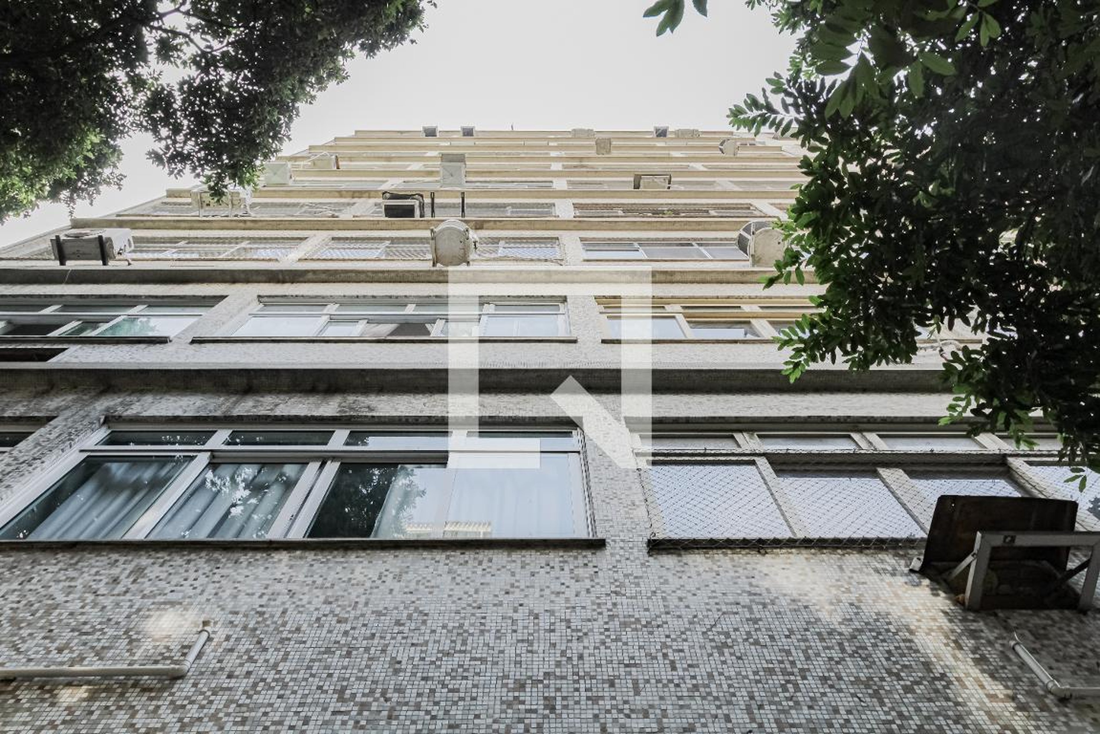 Fachada do Prédio Condomínio em Rua Tonelero, 242