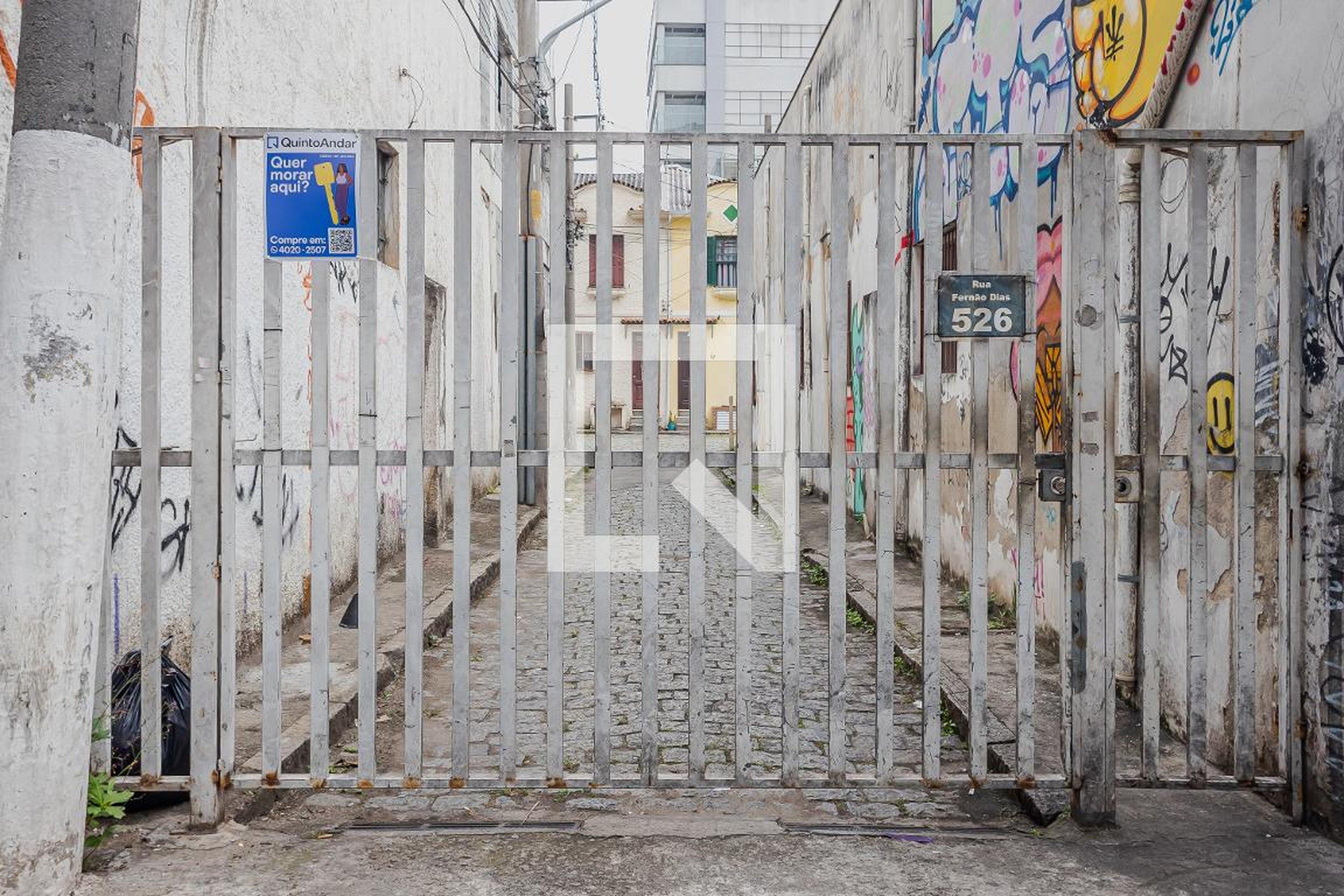 Fachada Condomínio em Rua Professor Manuel Pereira de Carvalho, 70