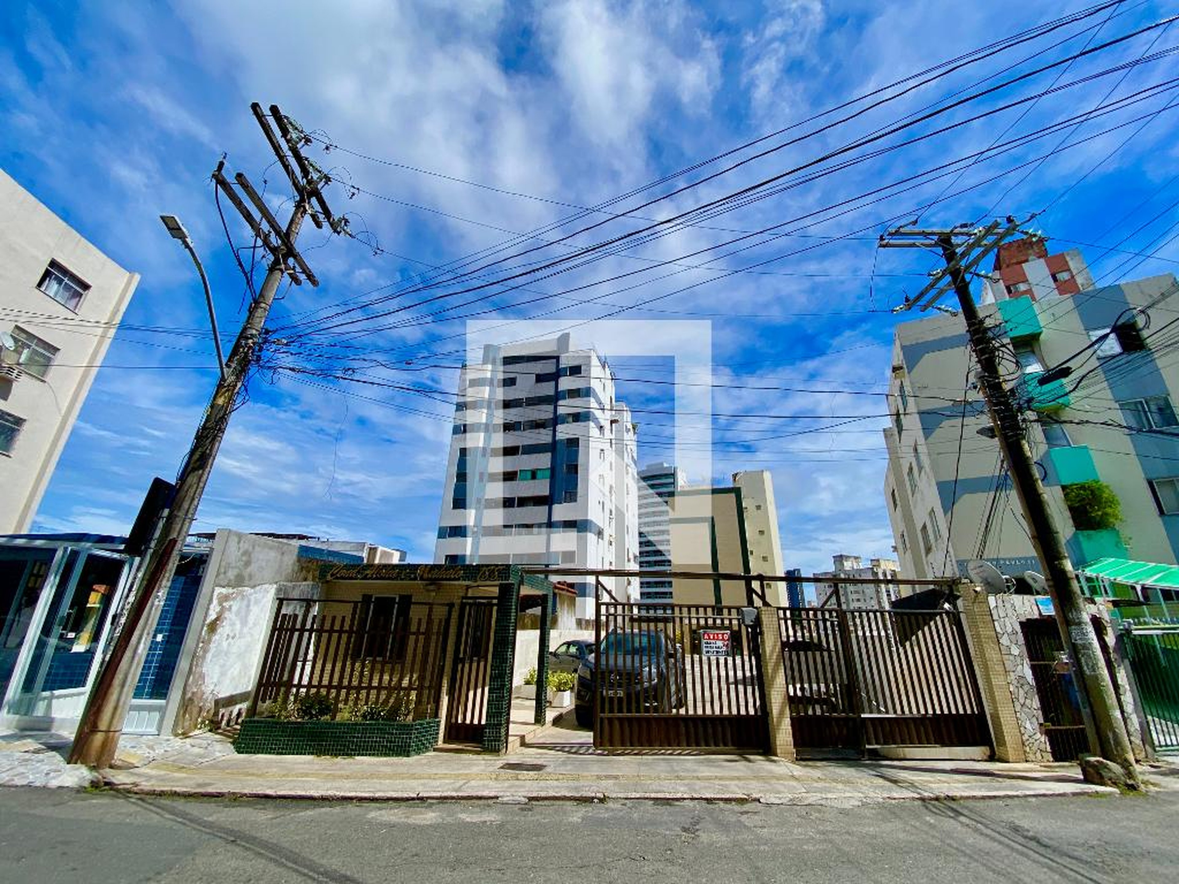 Fachada Condomínio em Rua Doutor Filinto Bórja, 188