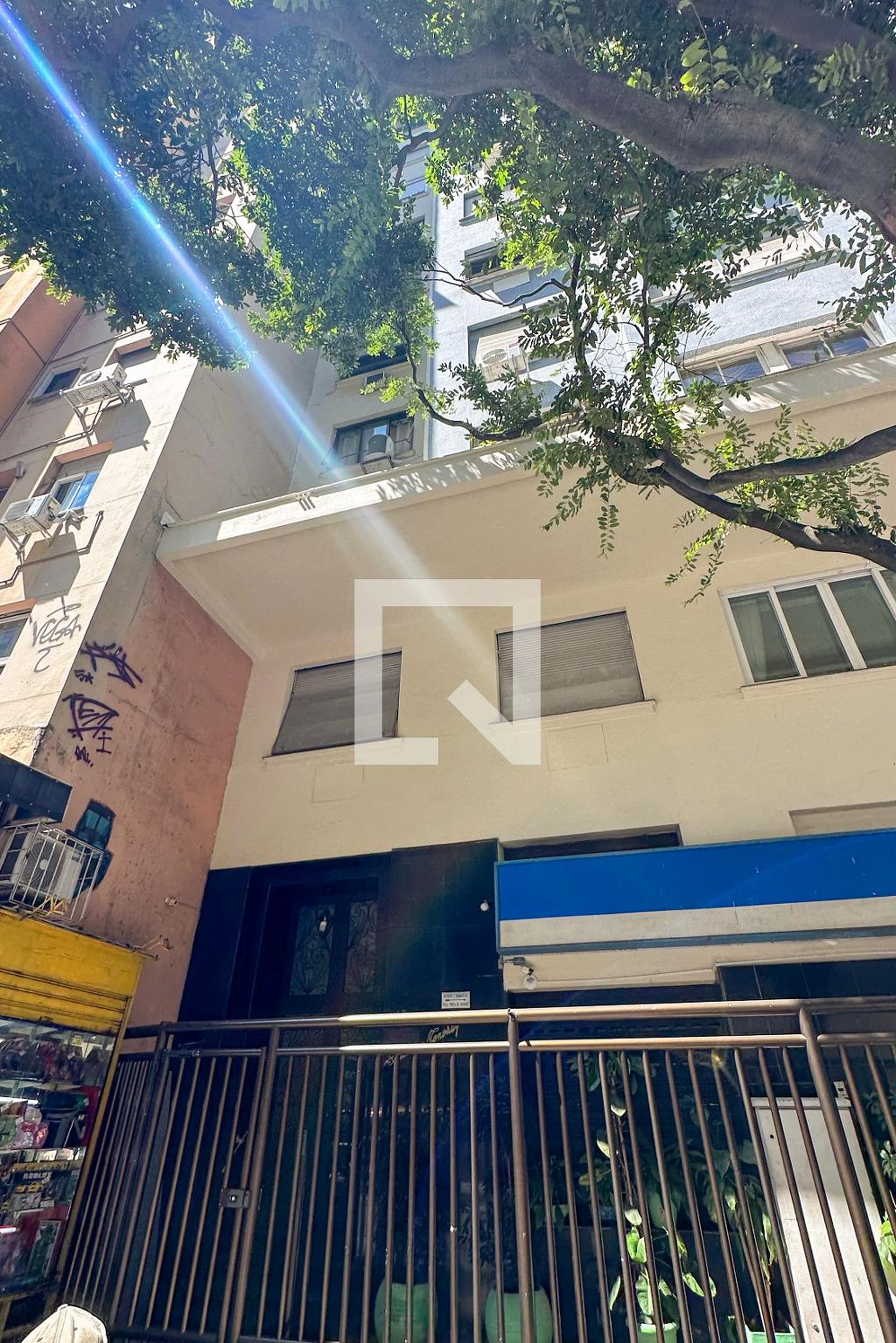 Fachada Condomínio em Av. Nossa Sra. de Copacabana, 1039