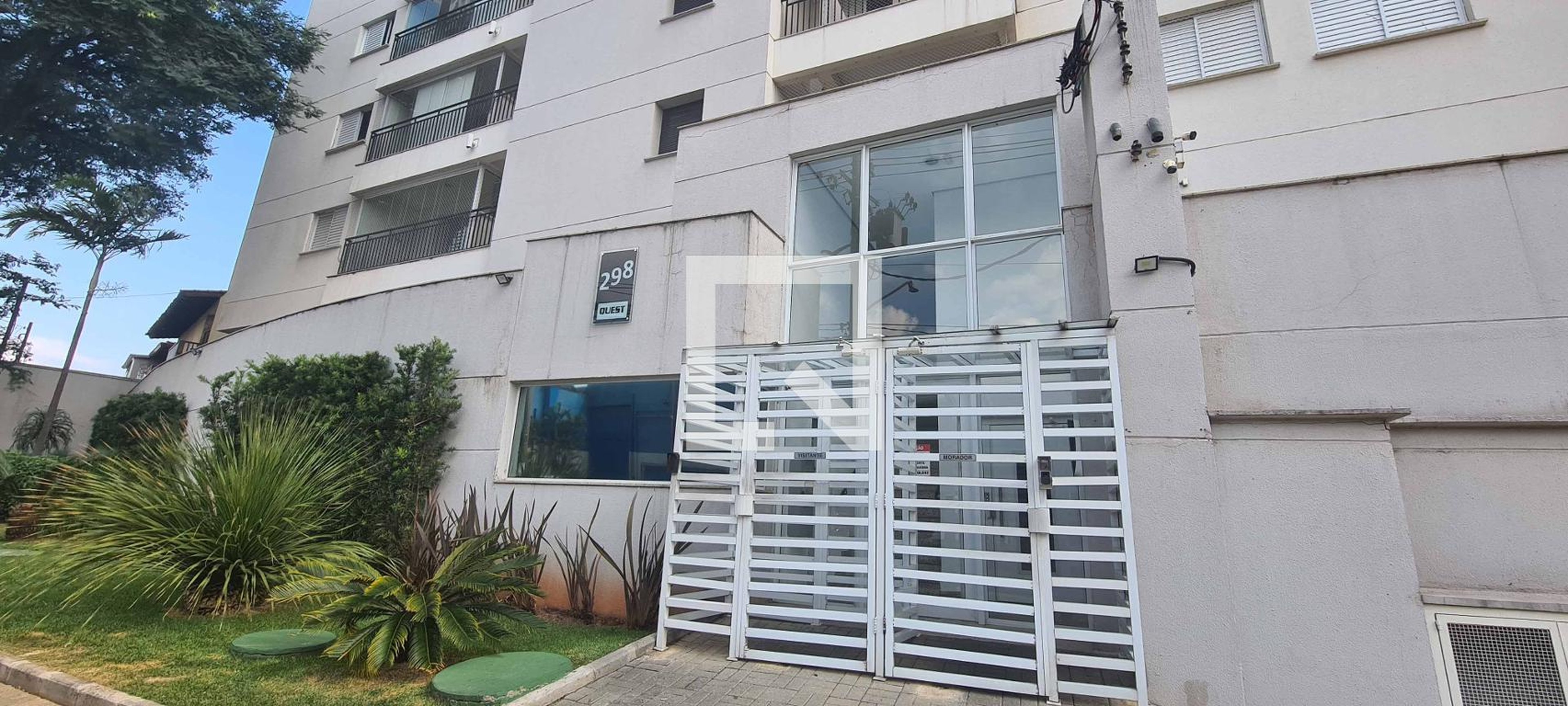 Fachada do Condomínio Condomínio Quest