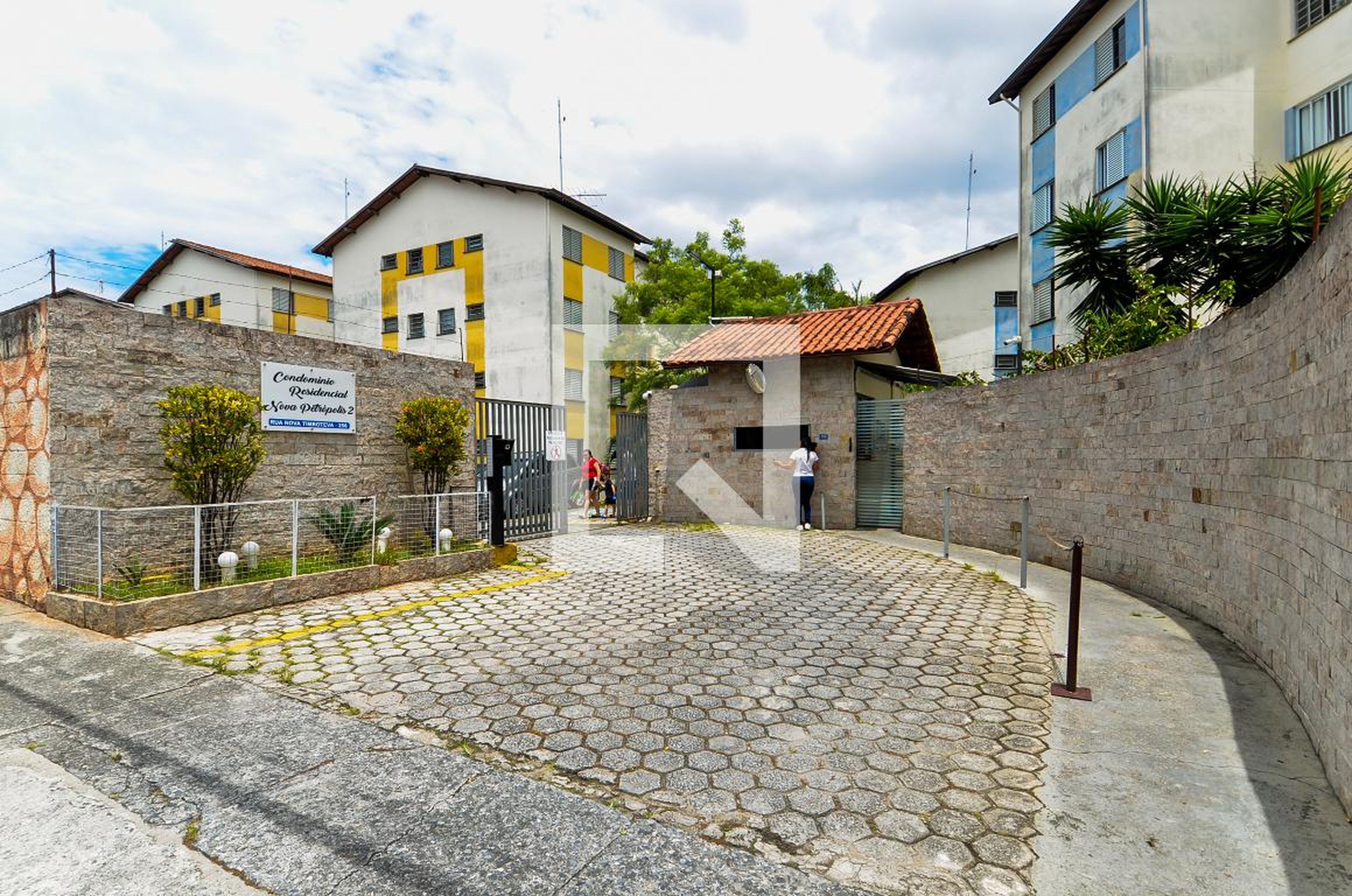 Fachada do Condomínio Condomínio em Rua Nova Timboteva, 246