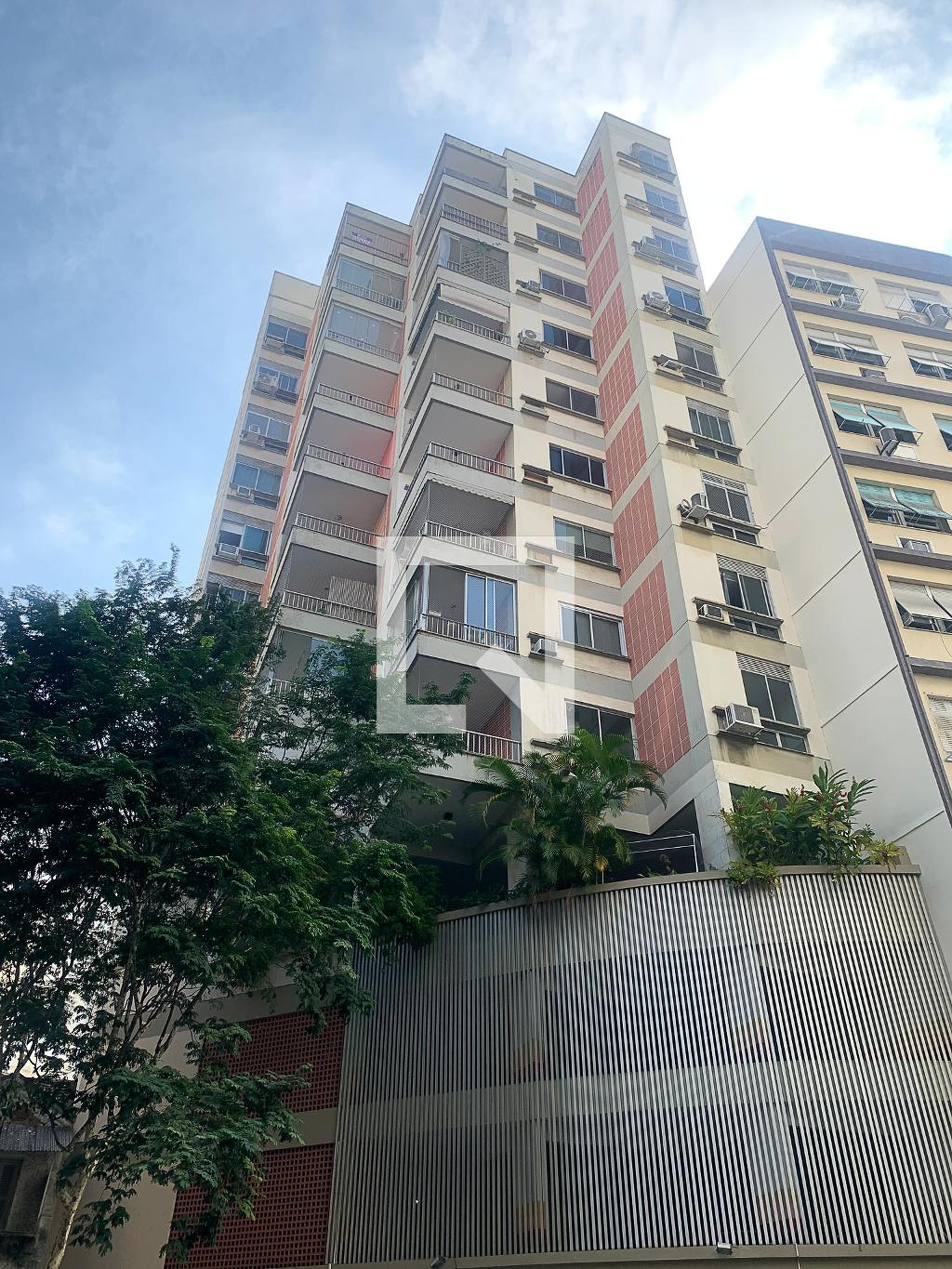 Fachada do Prédio Condomínio em Rua Senador Euzébio, 19