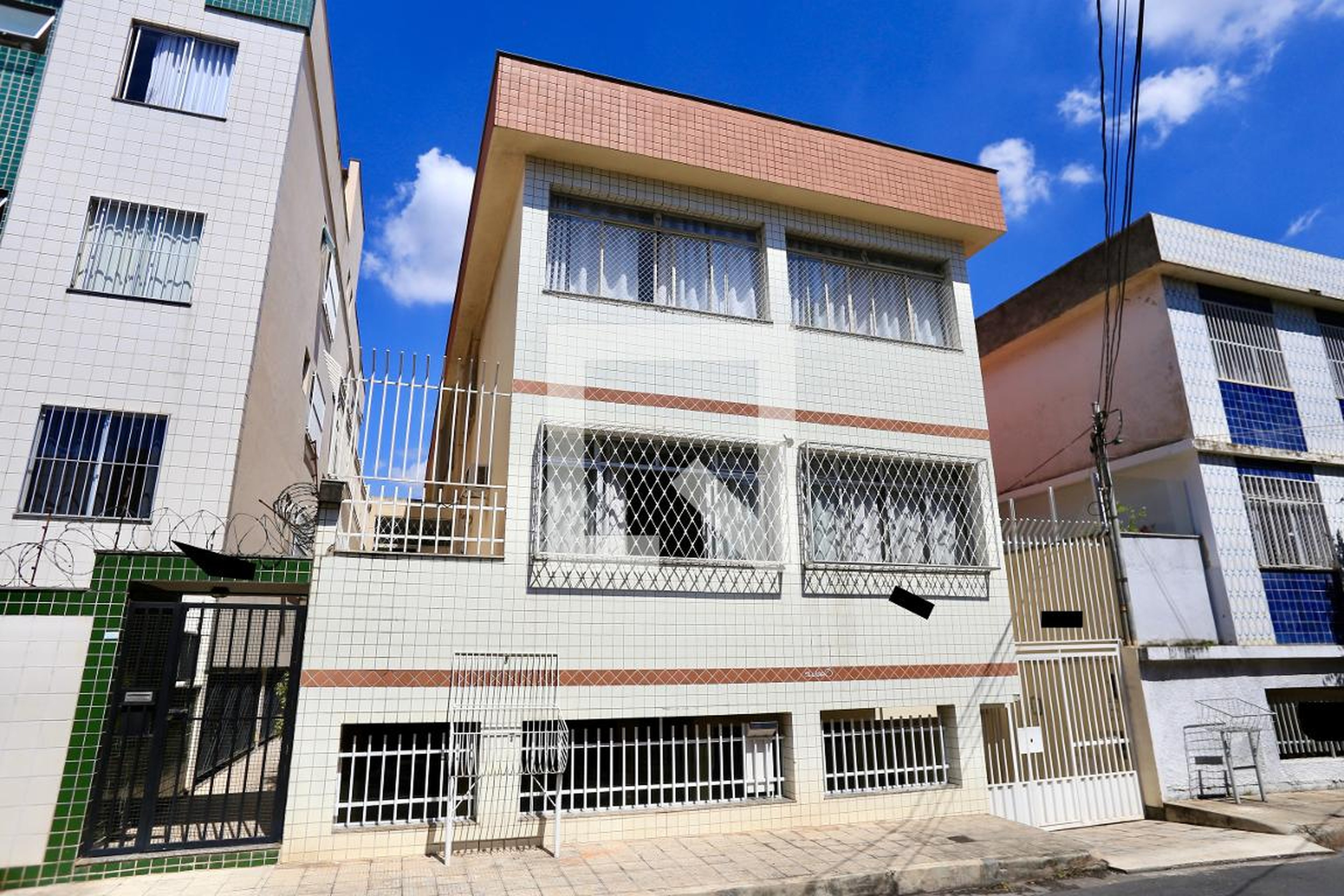 Fachada Condomínio em Rua São Roque, 976