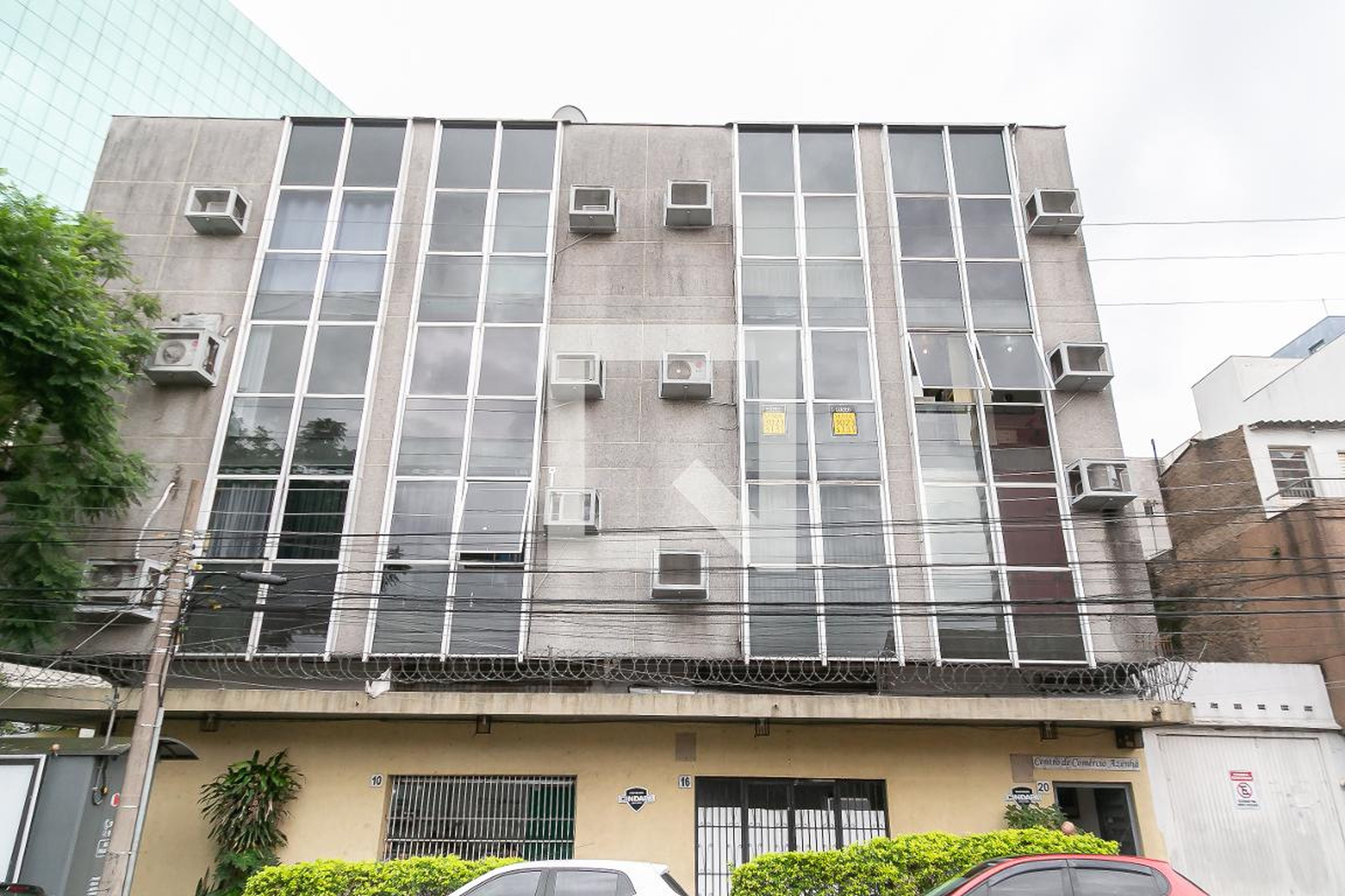 Fachada Condomínio em Rua Doutor Ramiro D8217ávila, 34