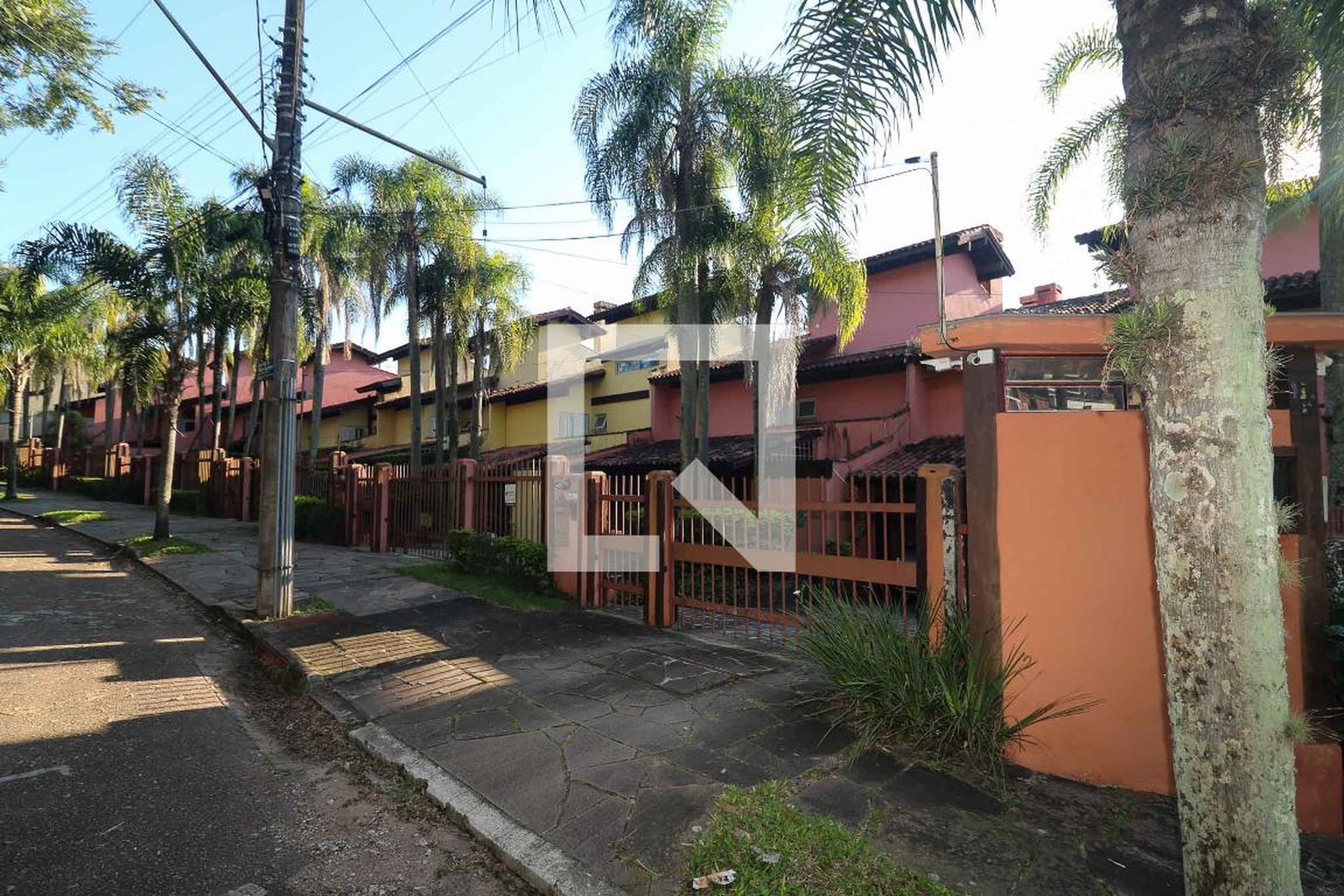 Fachada do condomínio Condomínio Puerto Escondido