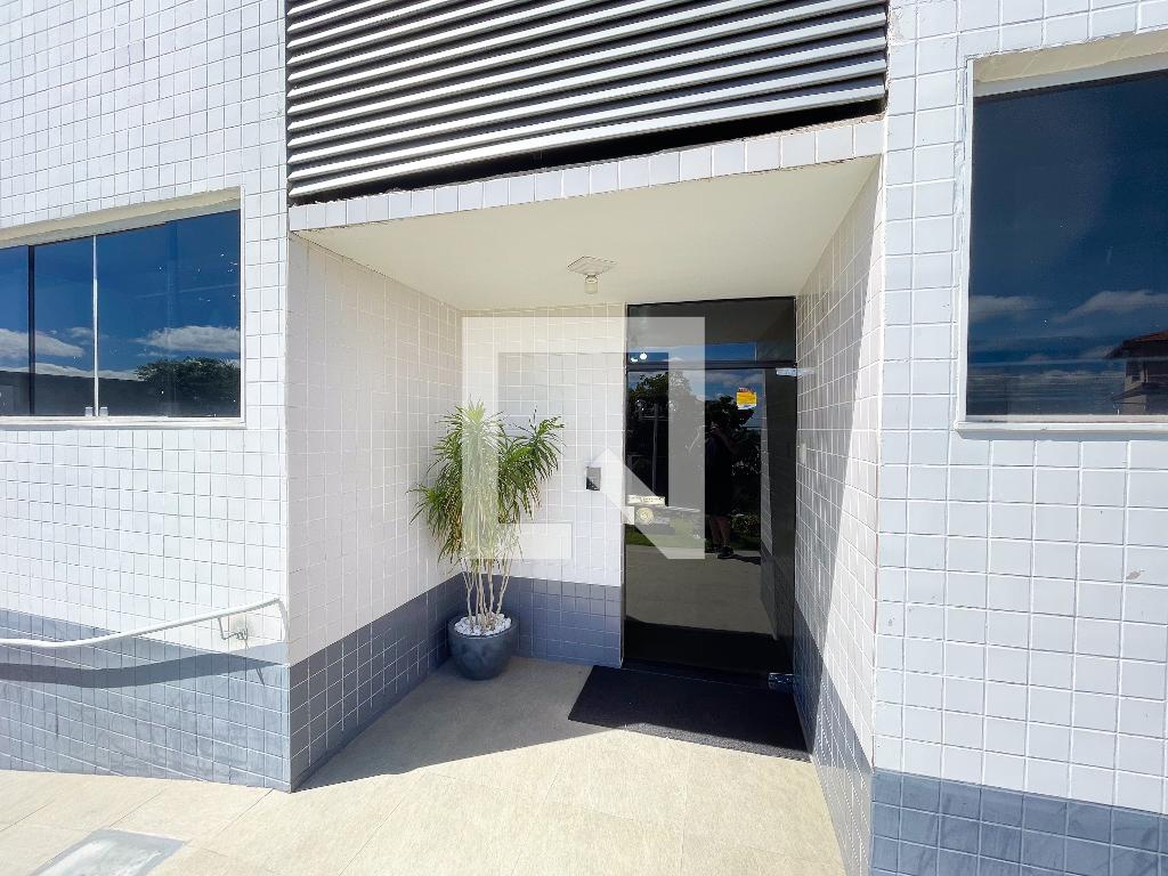 Hall de entrada Condomínio em Rua Coronel Gabriel Capistrano, 35