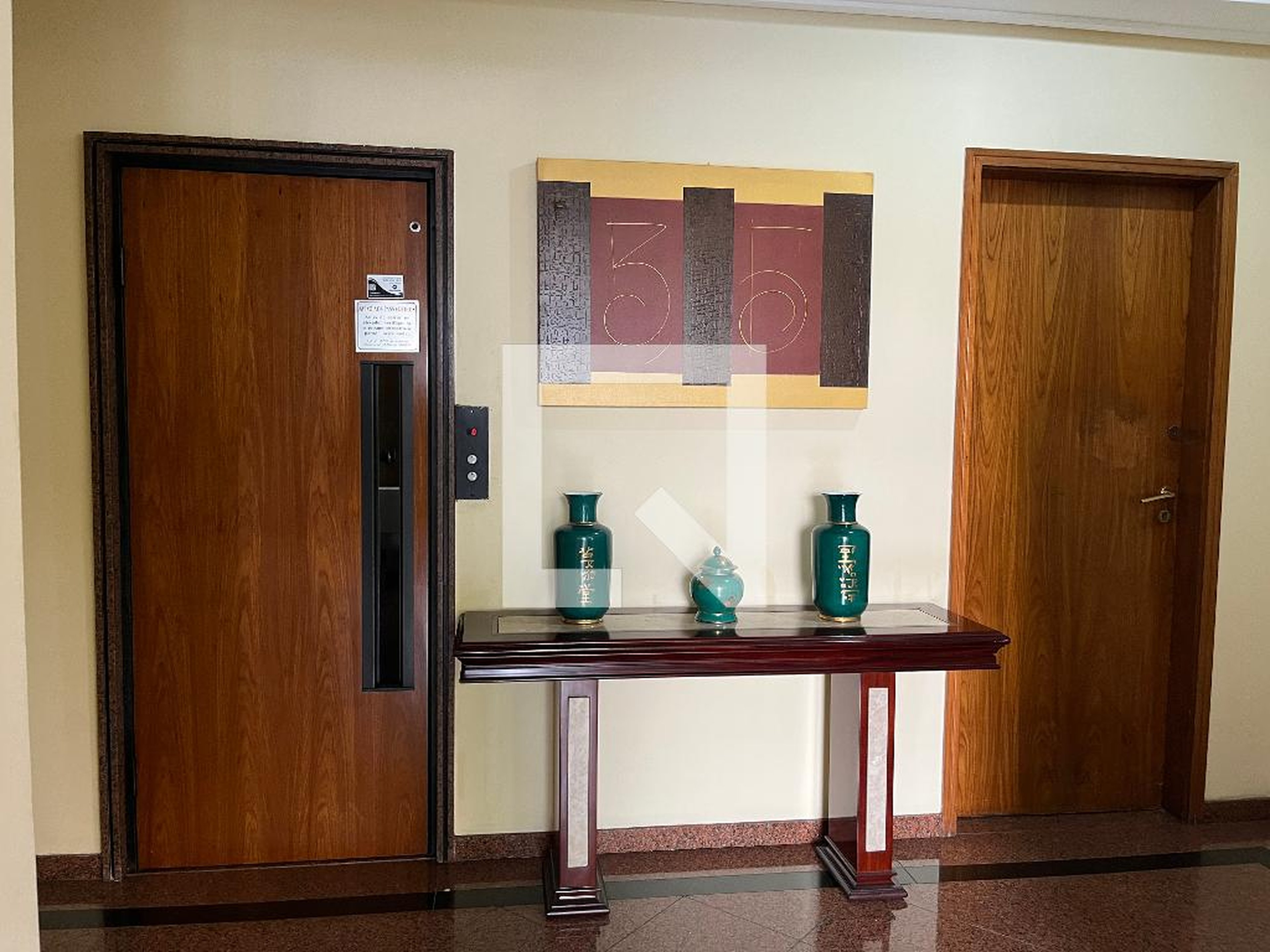 Elevador - Edifício Port Au Prince