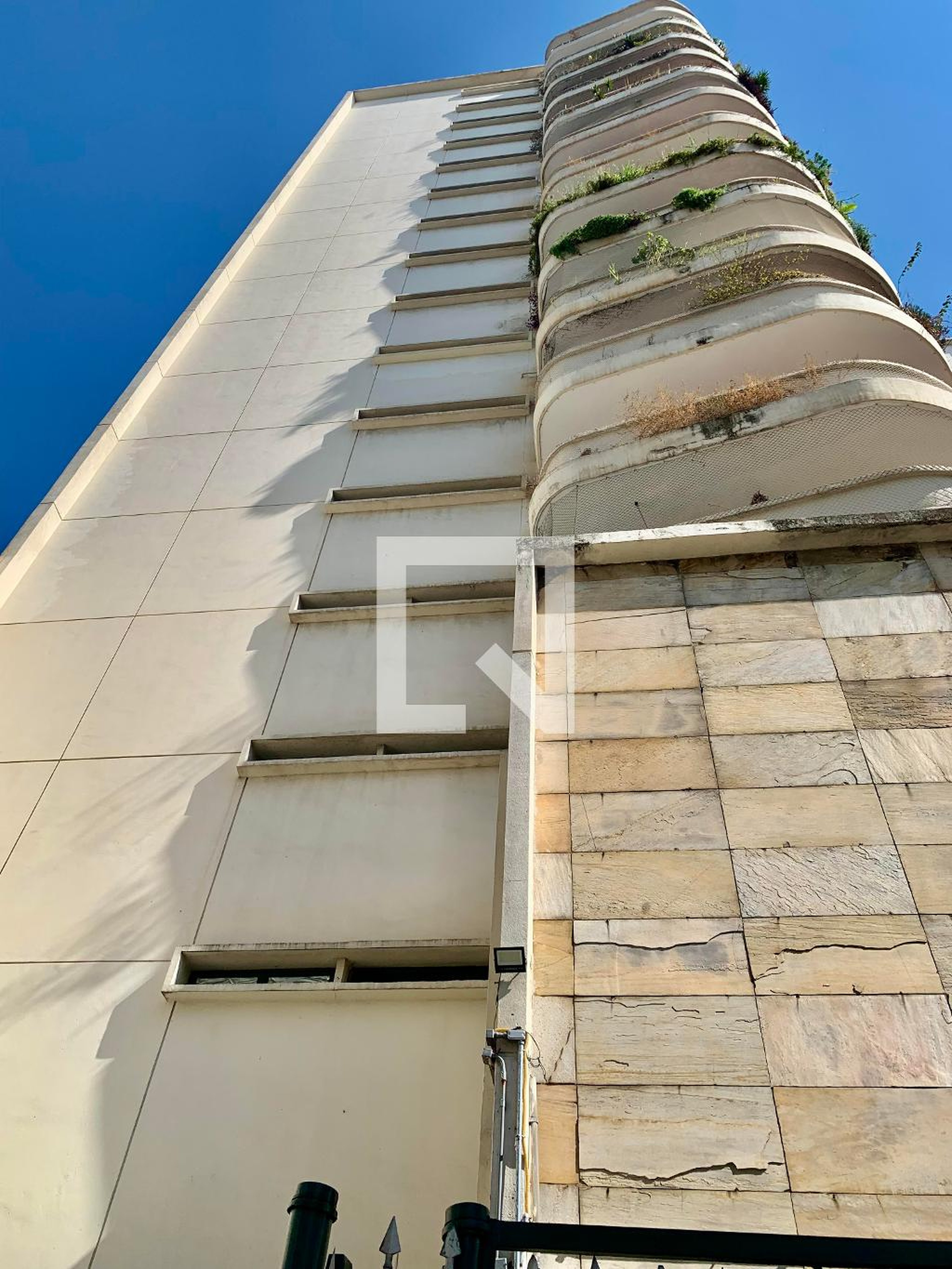 Fachada do Prédio Edifício Albertina, Cícero Prado e Cecília