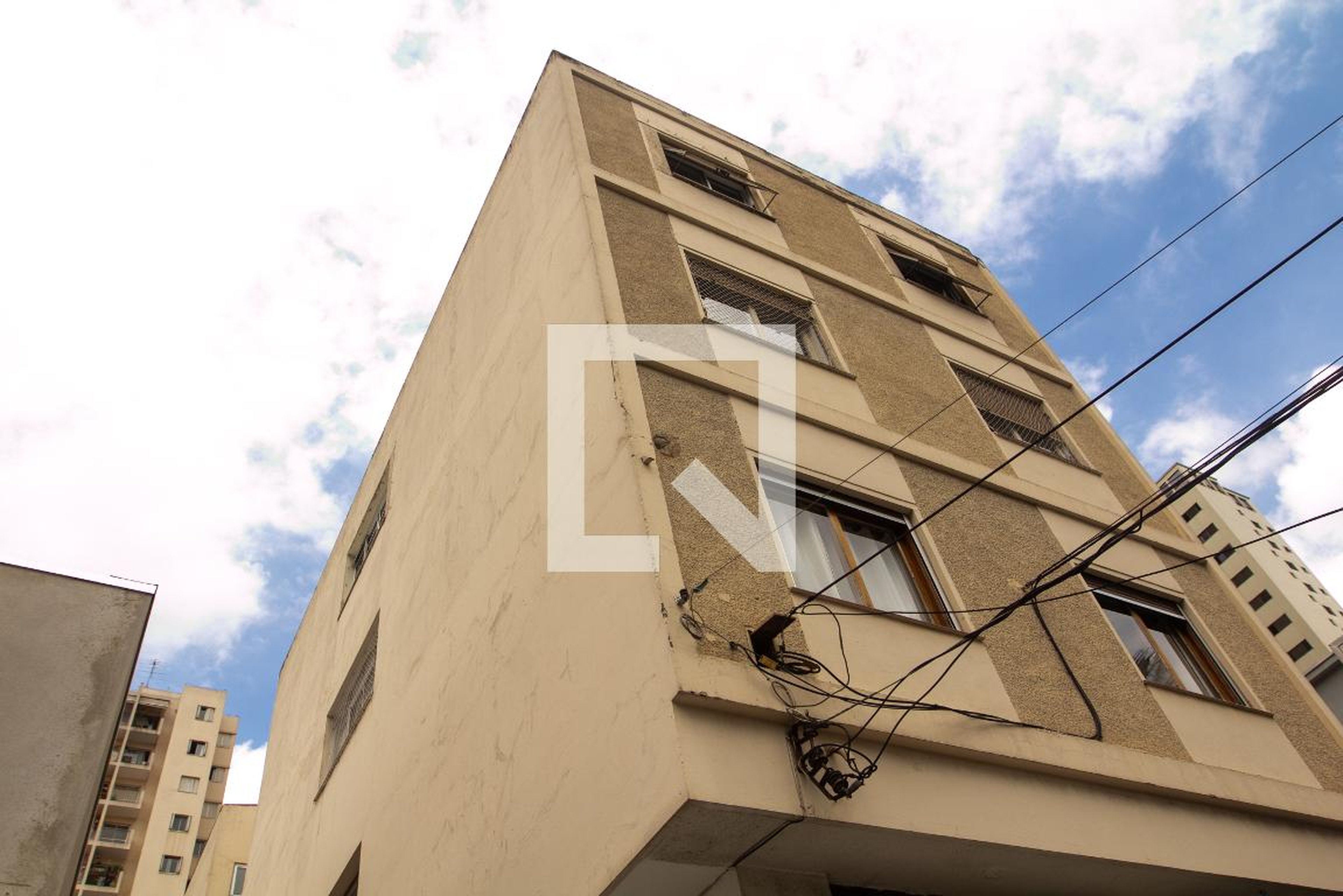 Fachada Condomínio Nhambiquarasedifício Planalto