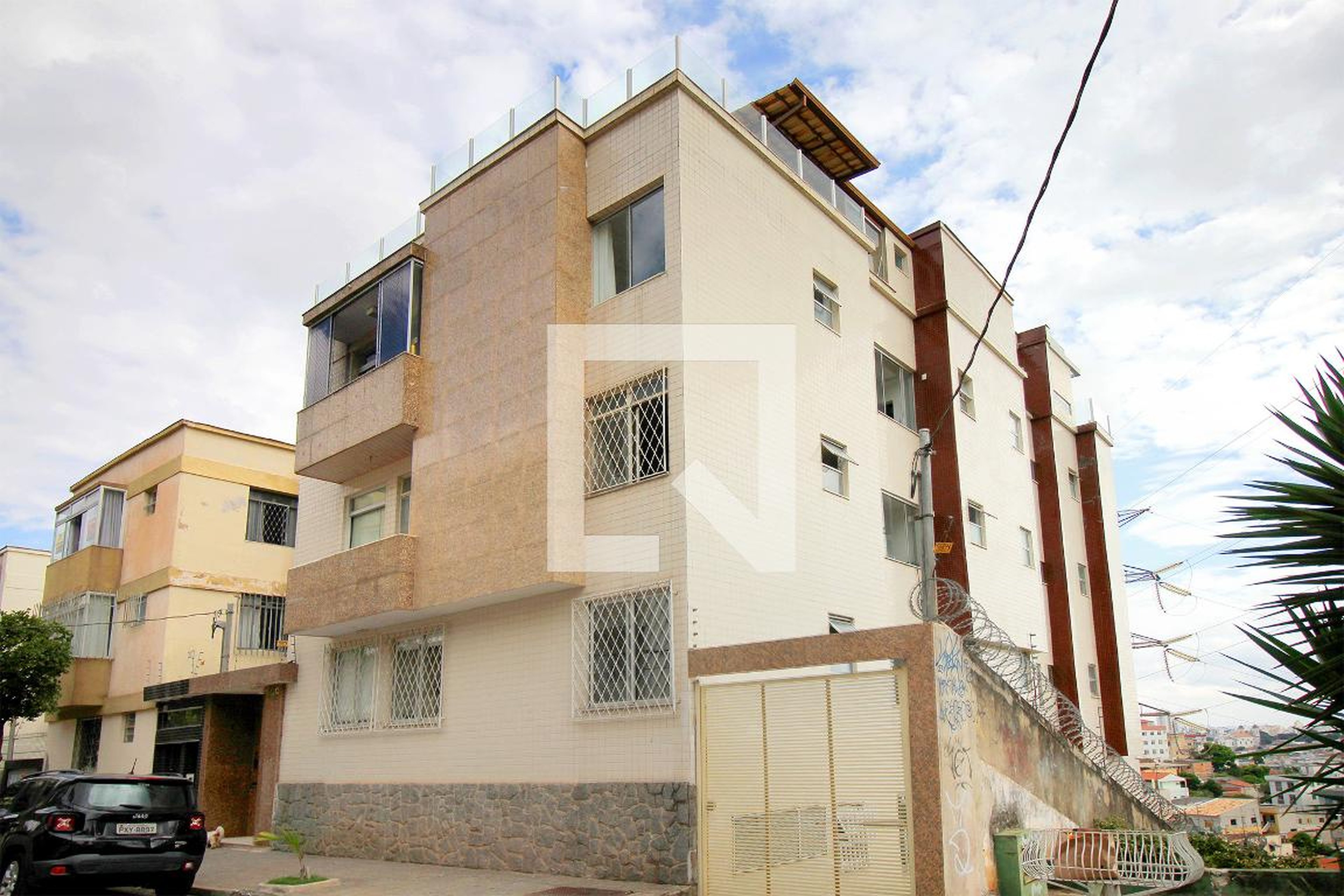 Fachada Condomínio em Rua Pedro José Moreira, 99