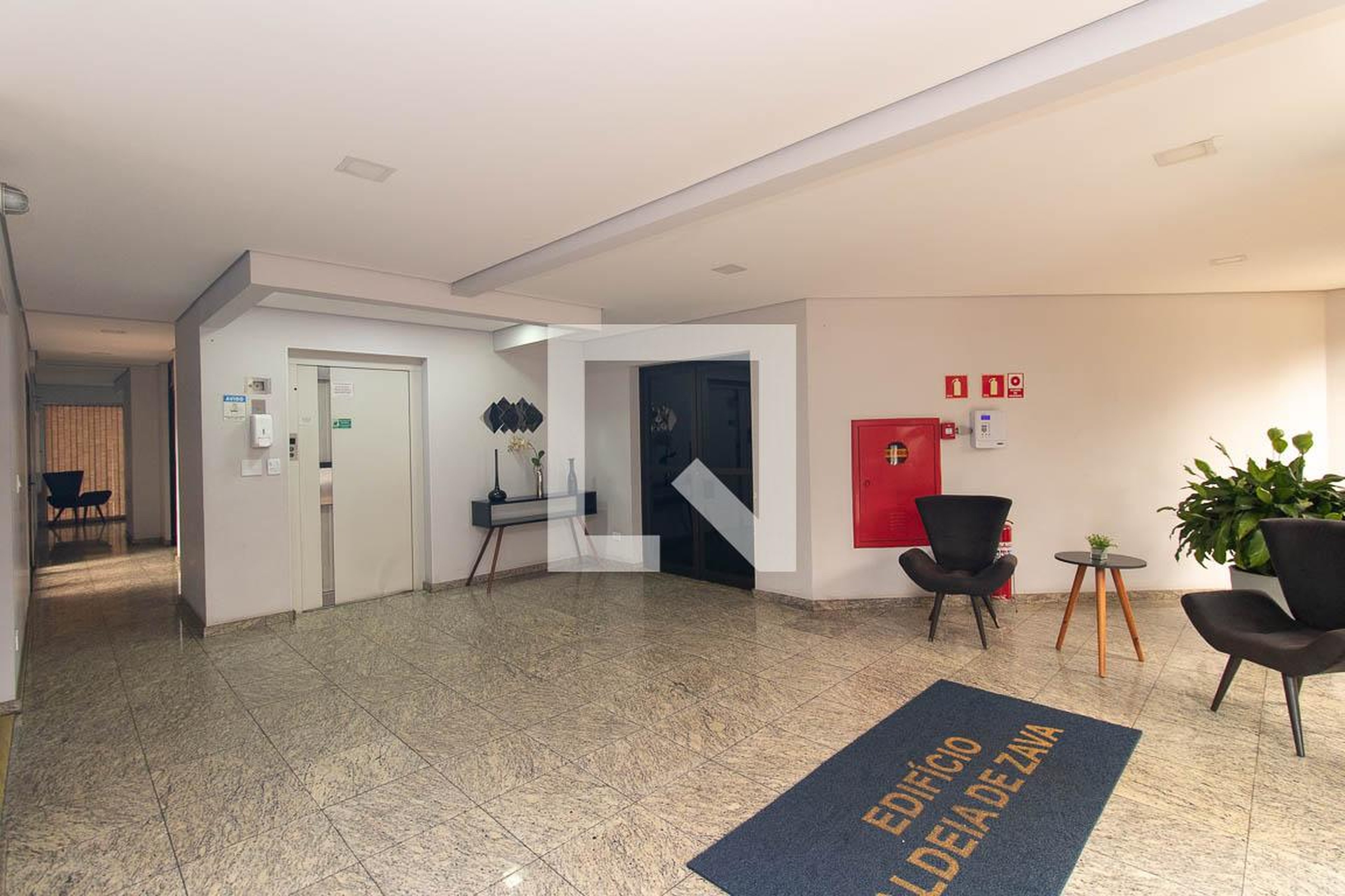 Hall social - Ahmi Flores