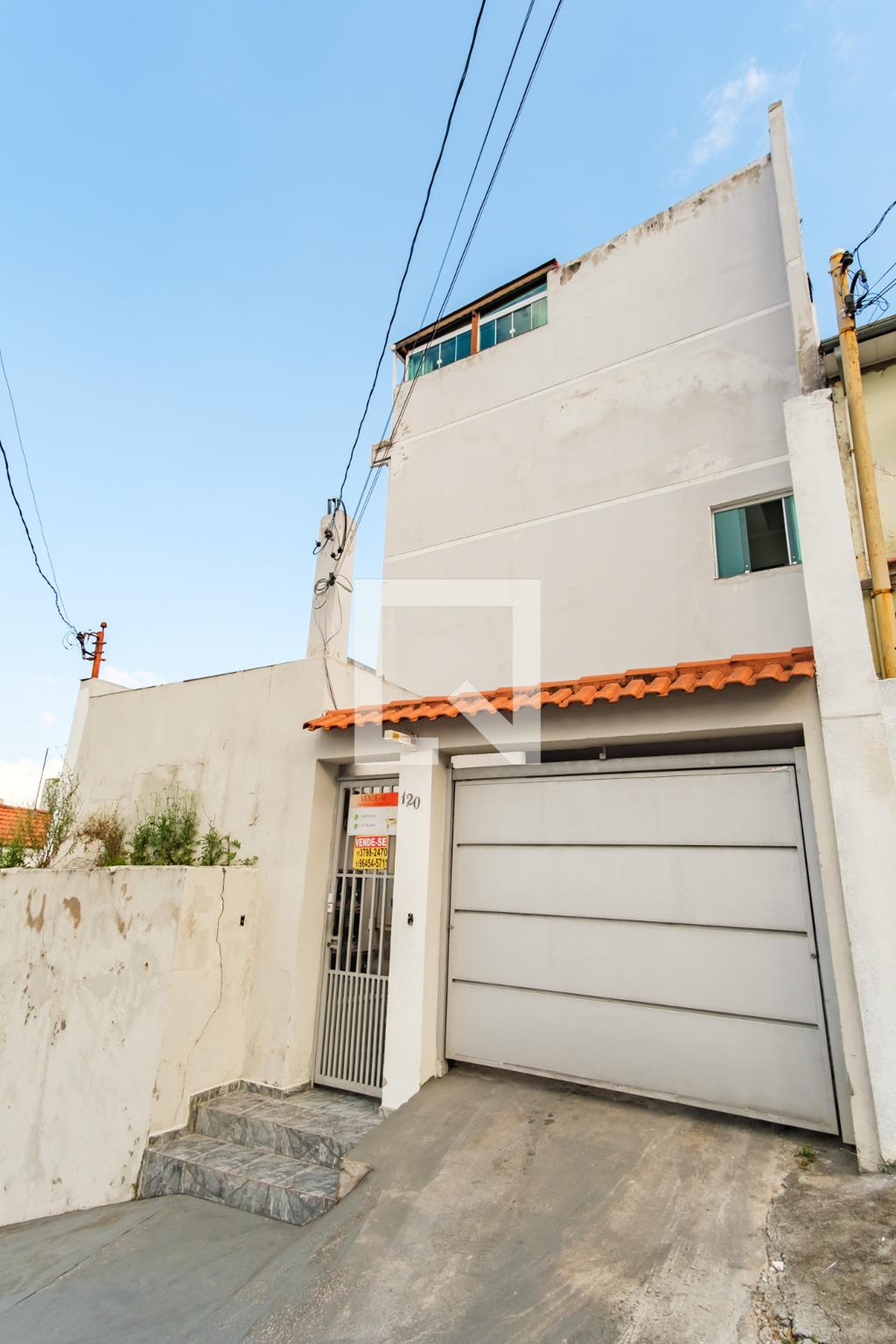 Fachada Condomínio em Rua Amaro de Abreu, 120