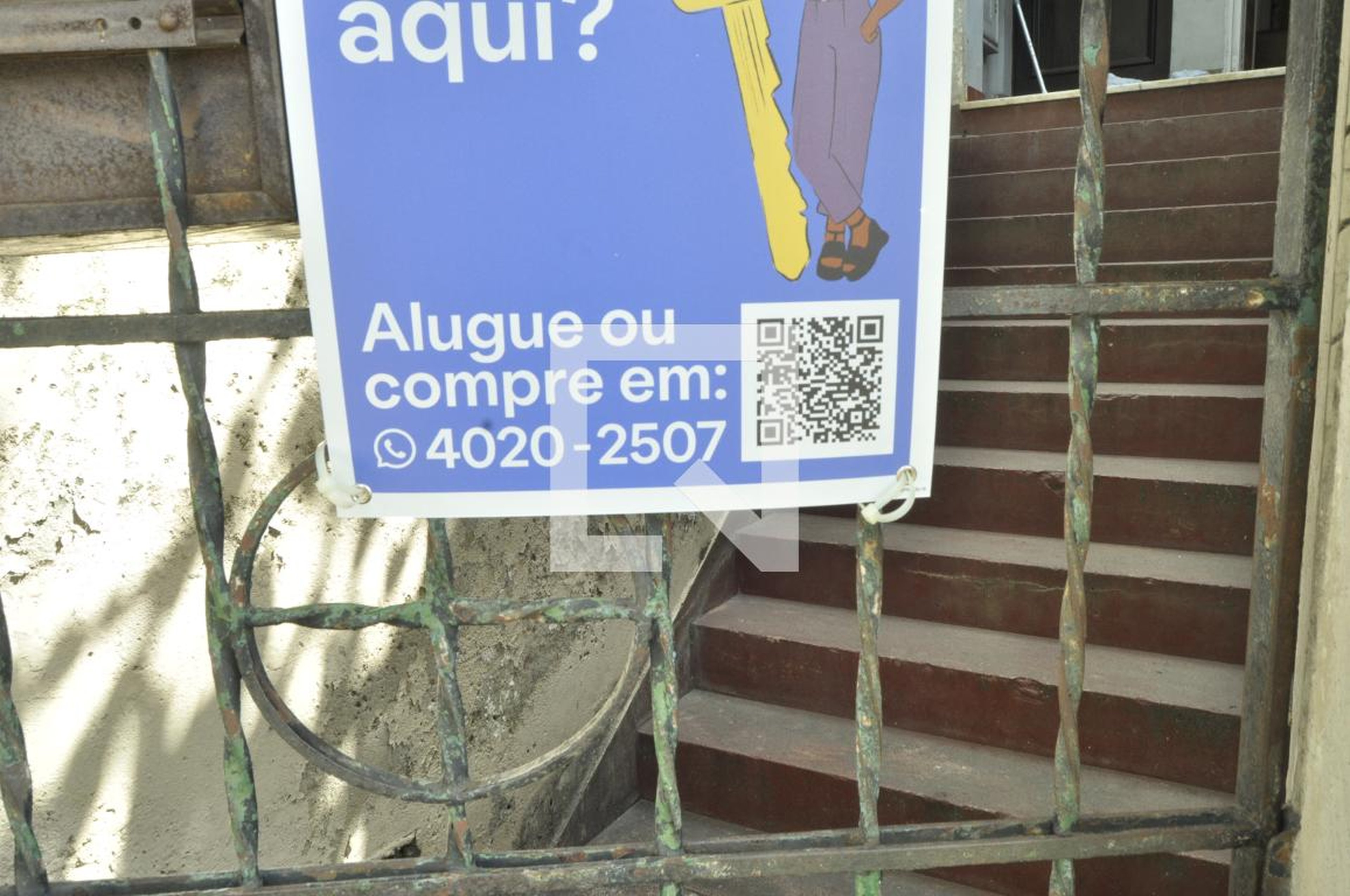Fachada Condomínio em Rua Ferreira de Andrade, 1149