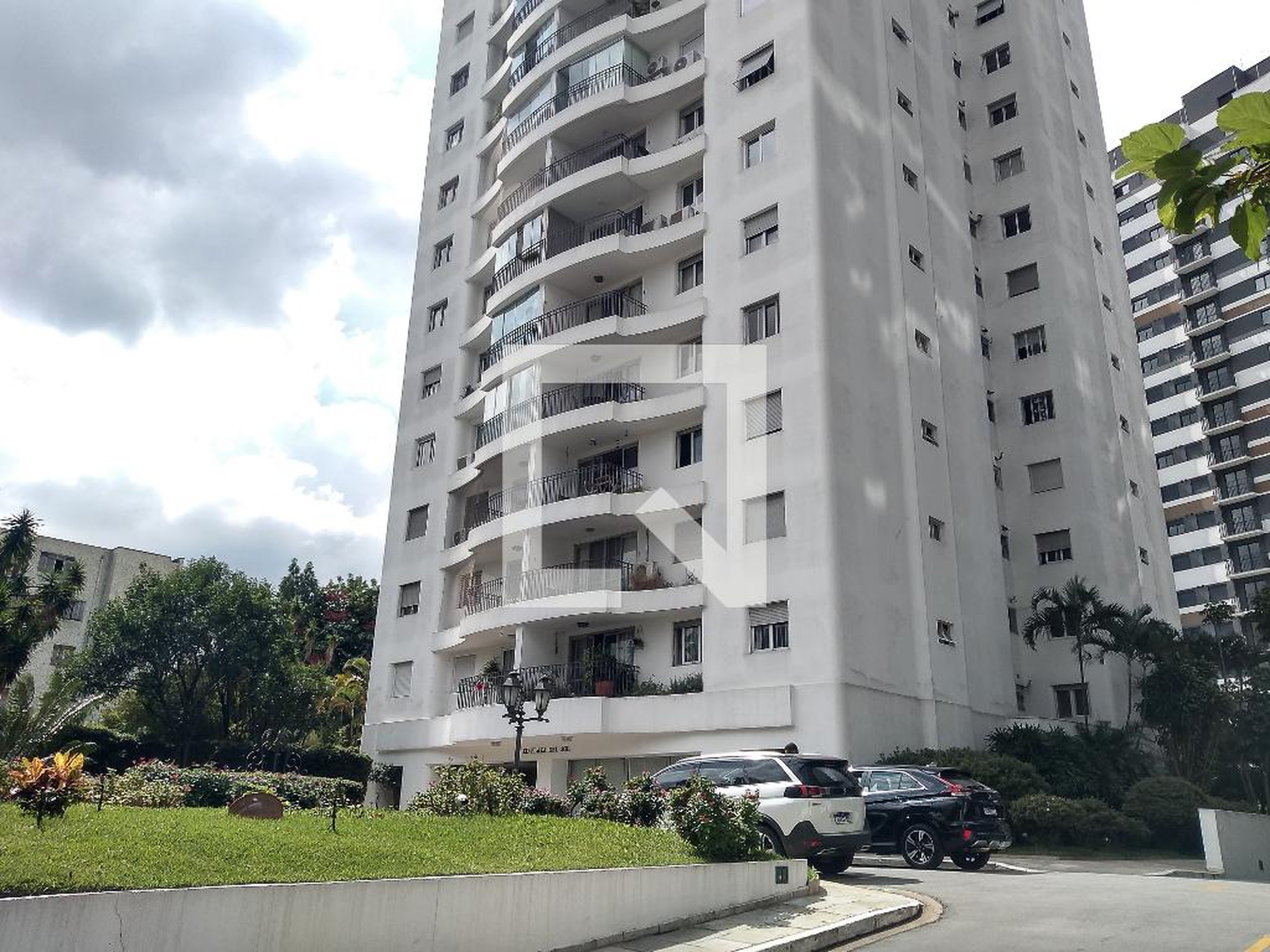 Fachada do Prédio Condomínio Plaza Del Sol