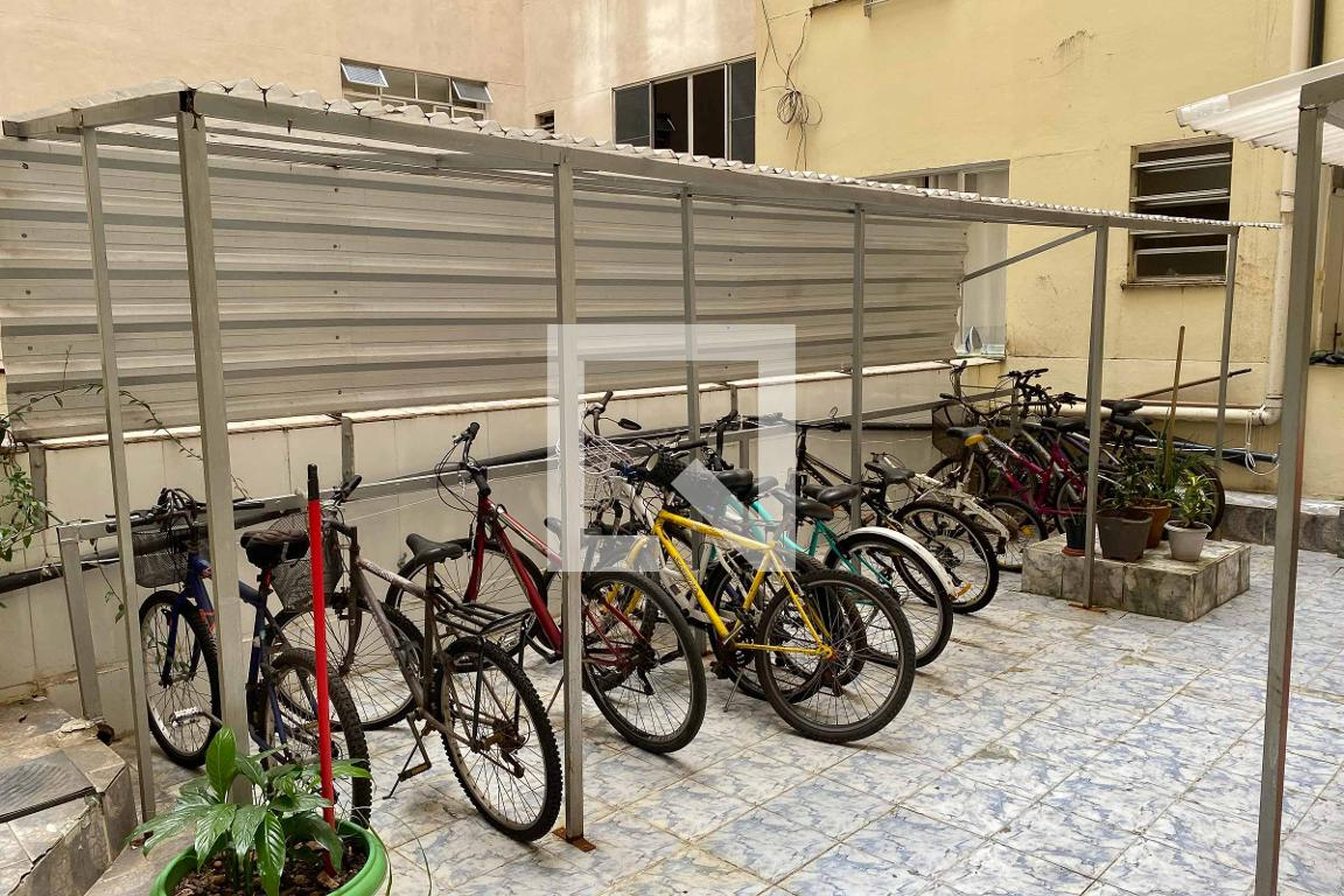 Bicicletário - Edifício Aprília