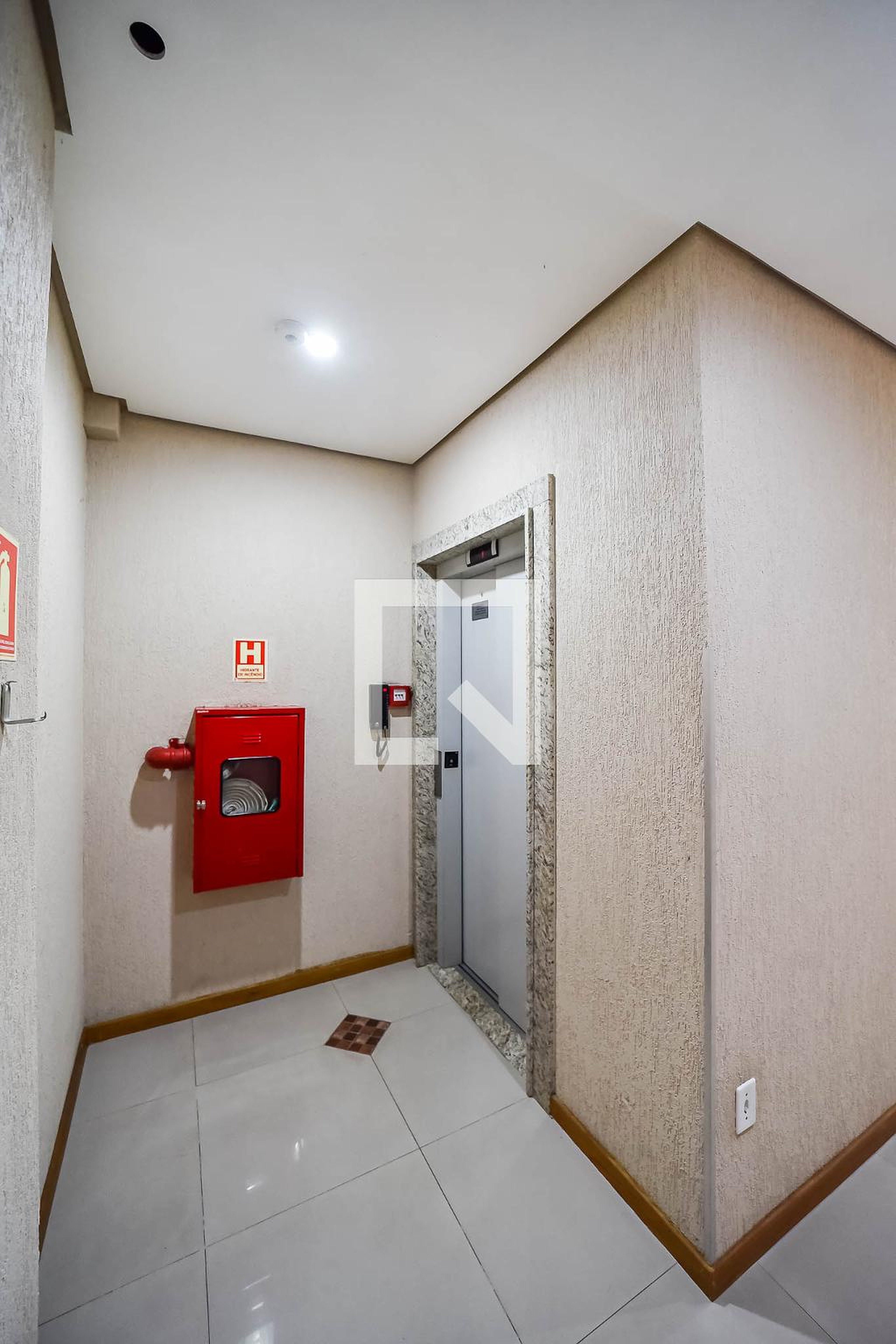 Elevador - Edifício Don Felipo