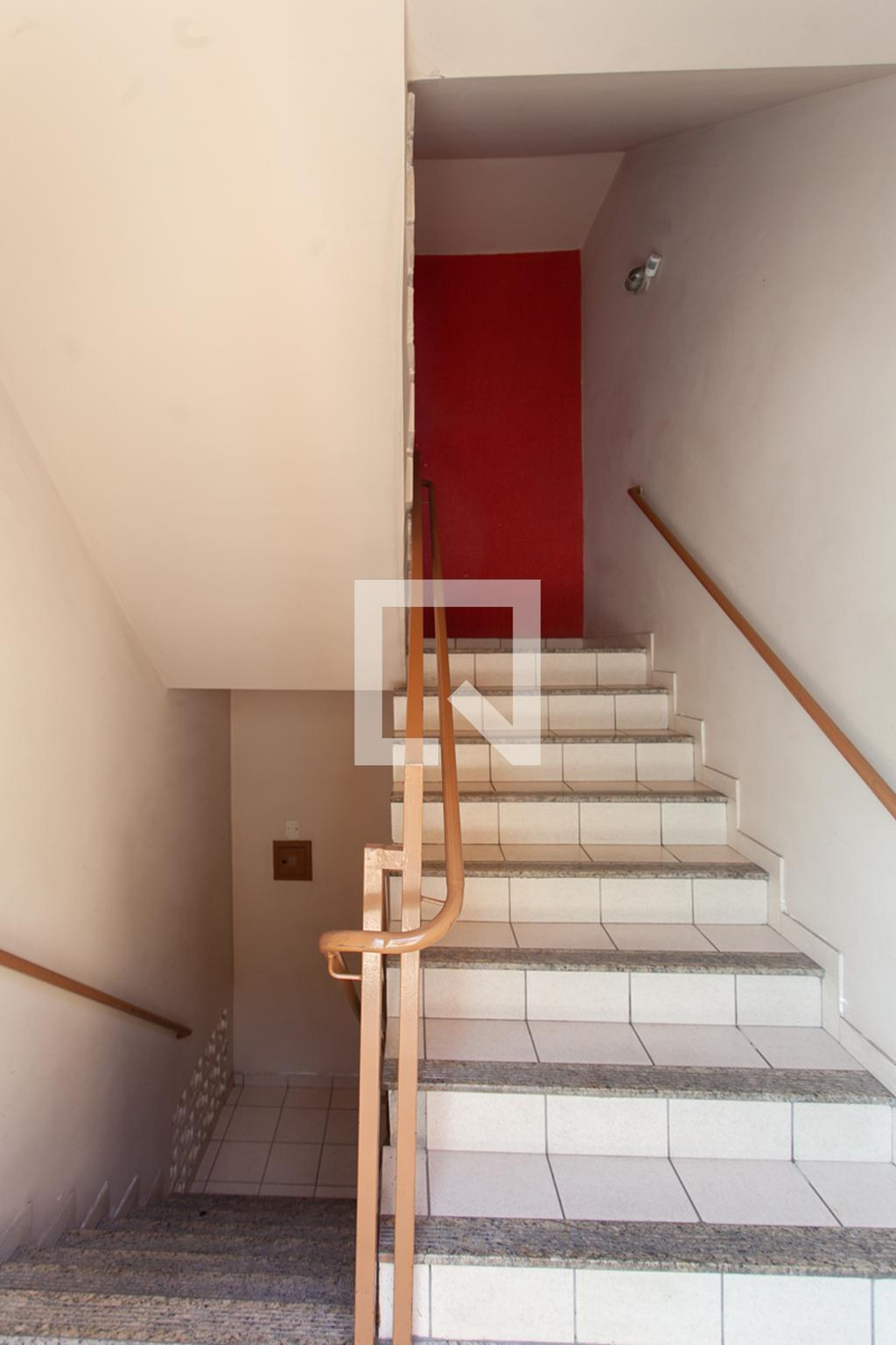 Hall de entrada Condomínio Ester Portugal