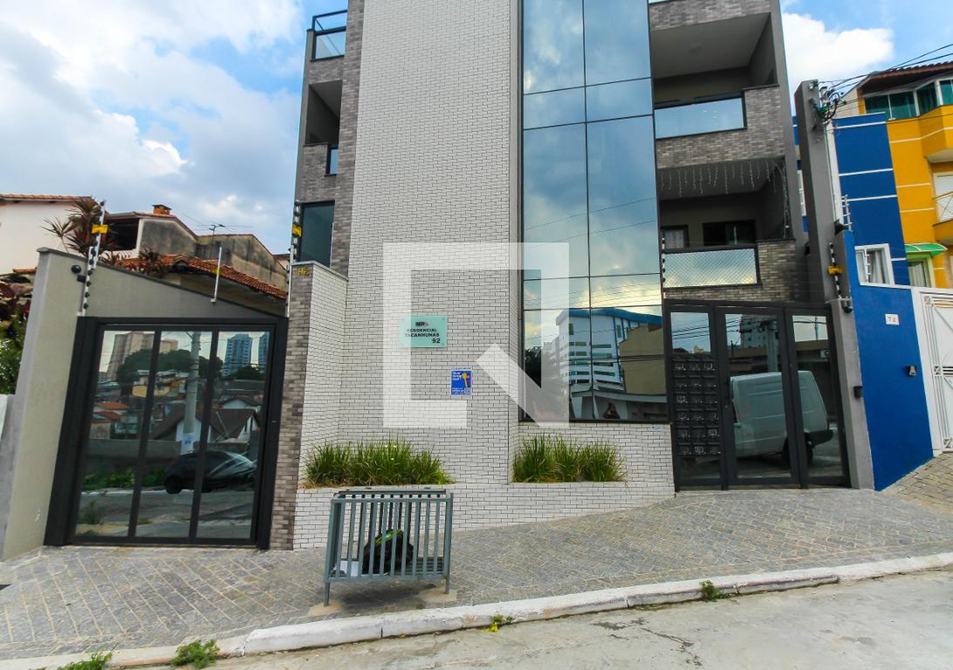 Fachada Condomínio em Rua Tacanhunas, 35