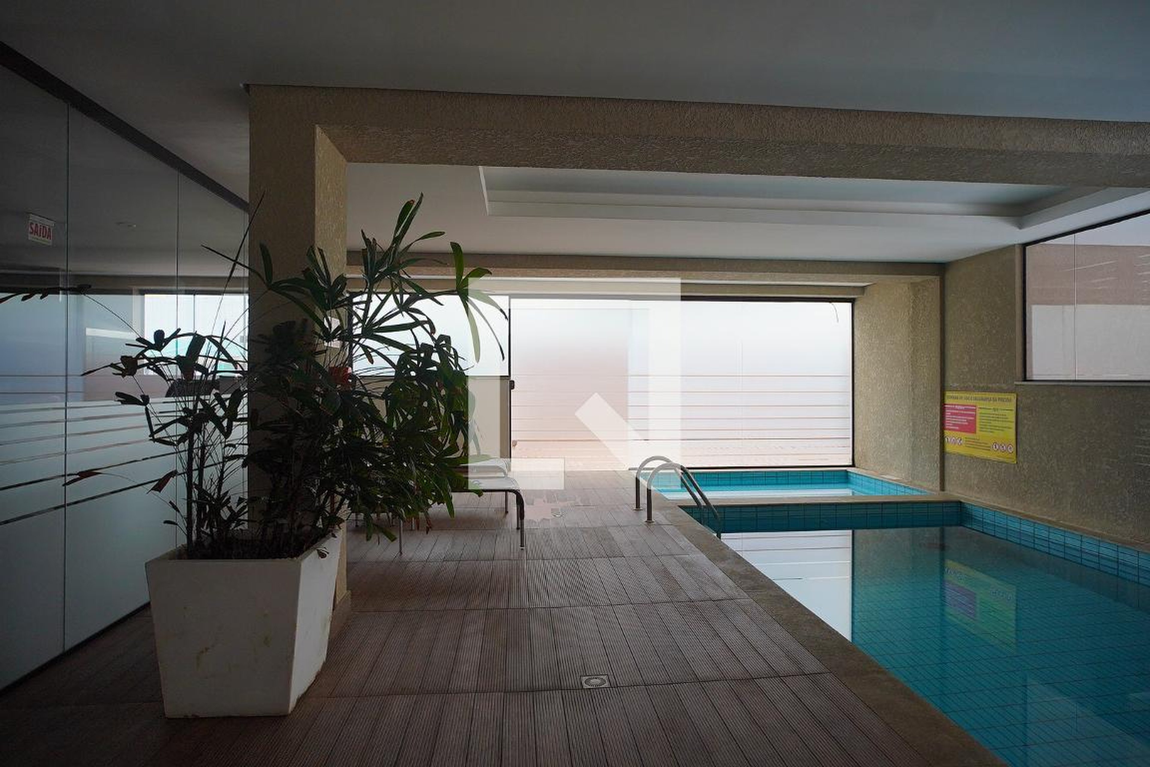 Piscina Coberta Condomínio Porto Madero