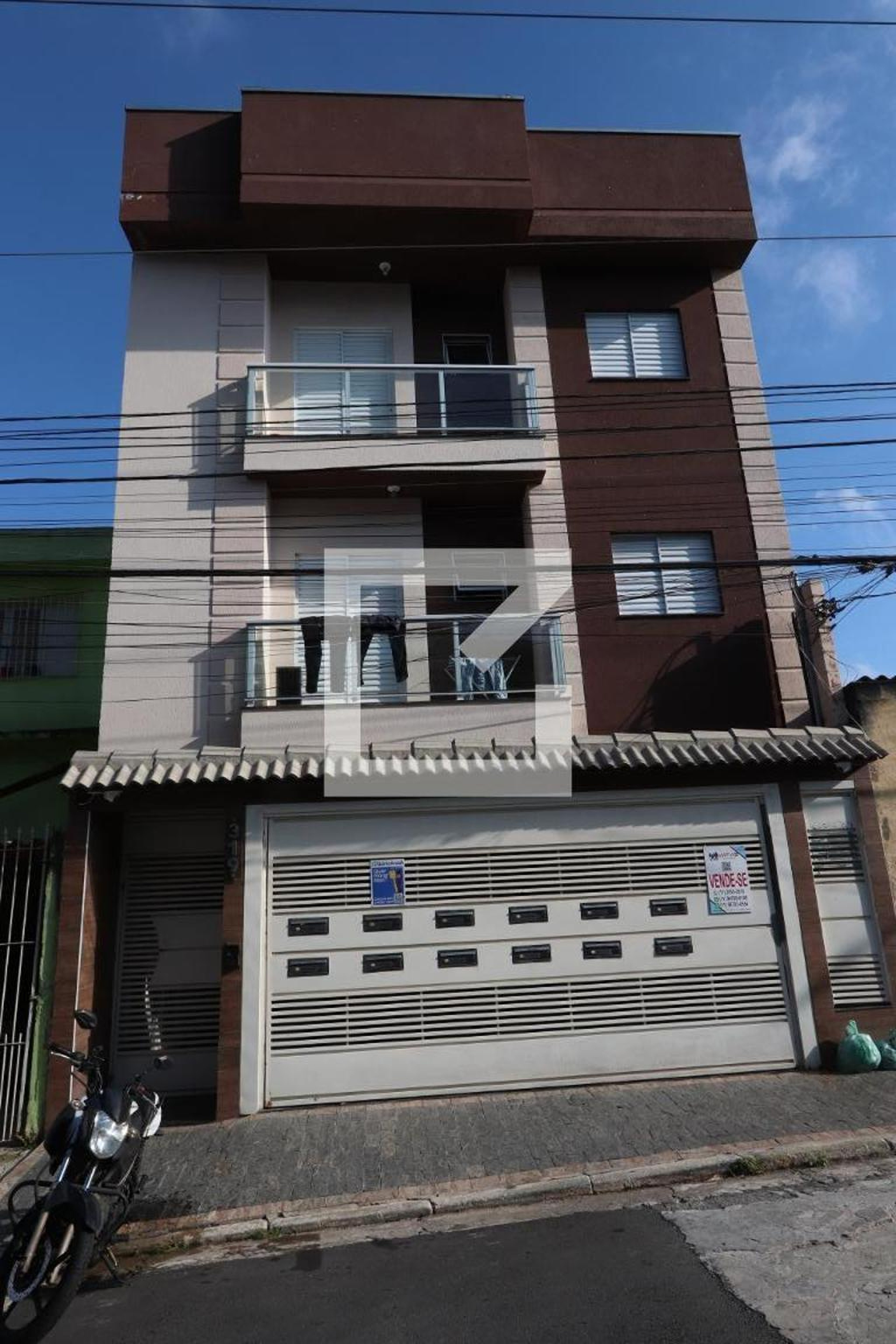 Fachada do Prédio Condomínio em Rua Monte Cardoso, 319