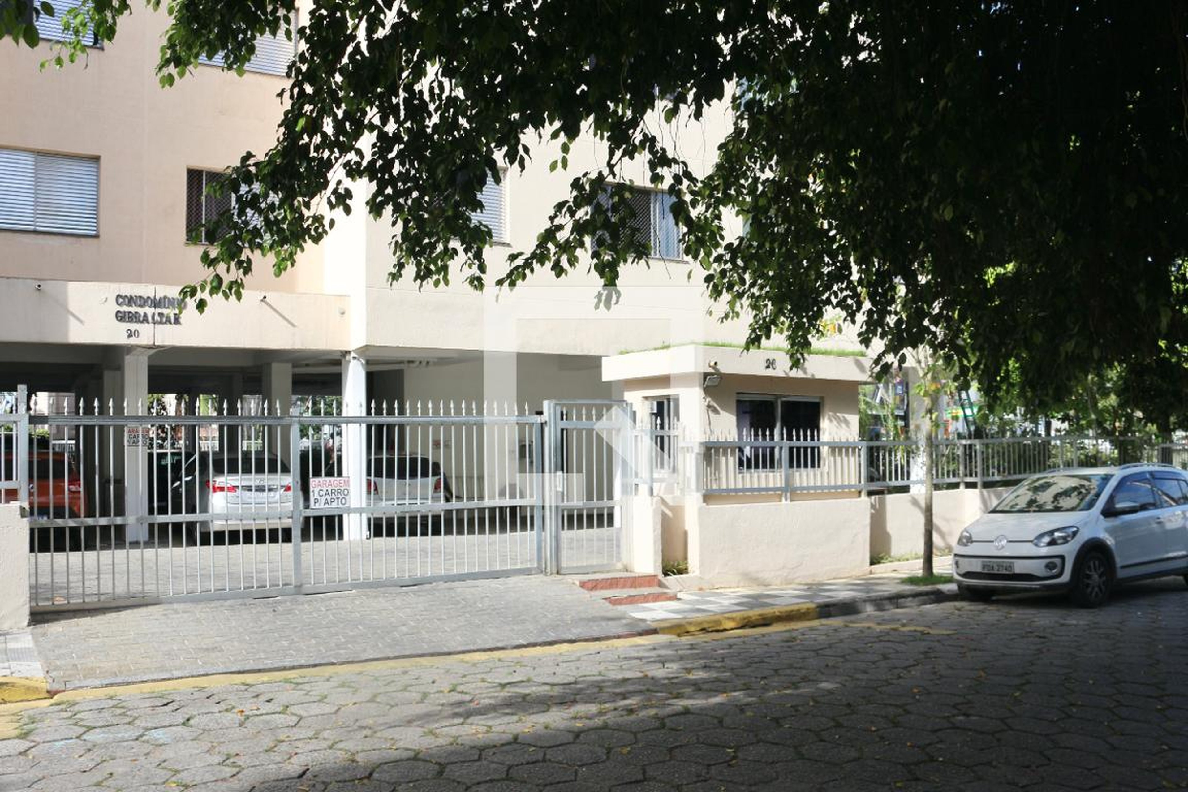 Fachada Condomínio em Avenida Dom Pedro I, 2243