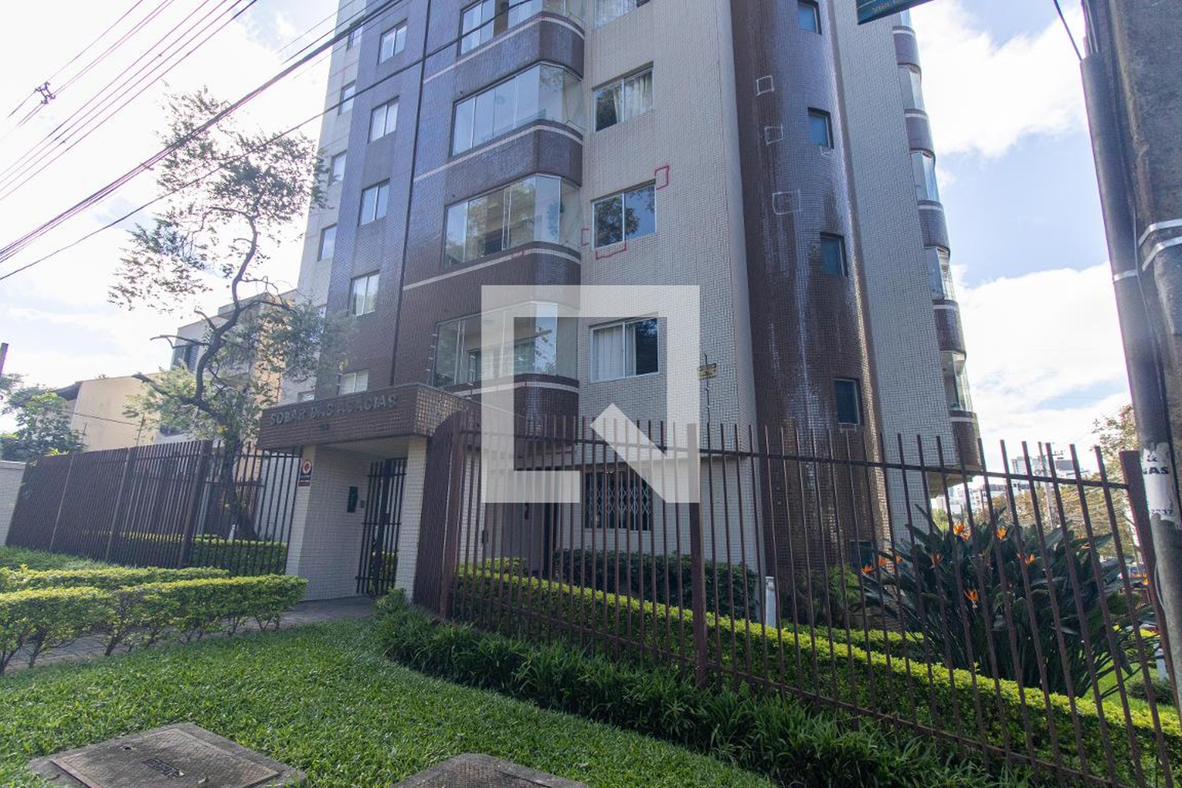 Fachada do Condomínio Condomínio em Rua Tabajaras, 53