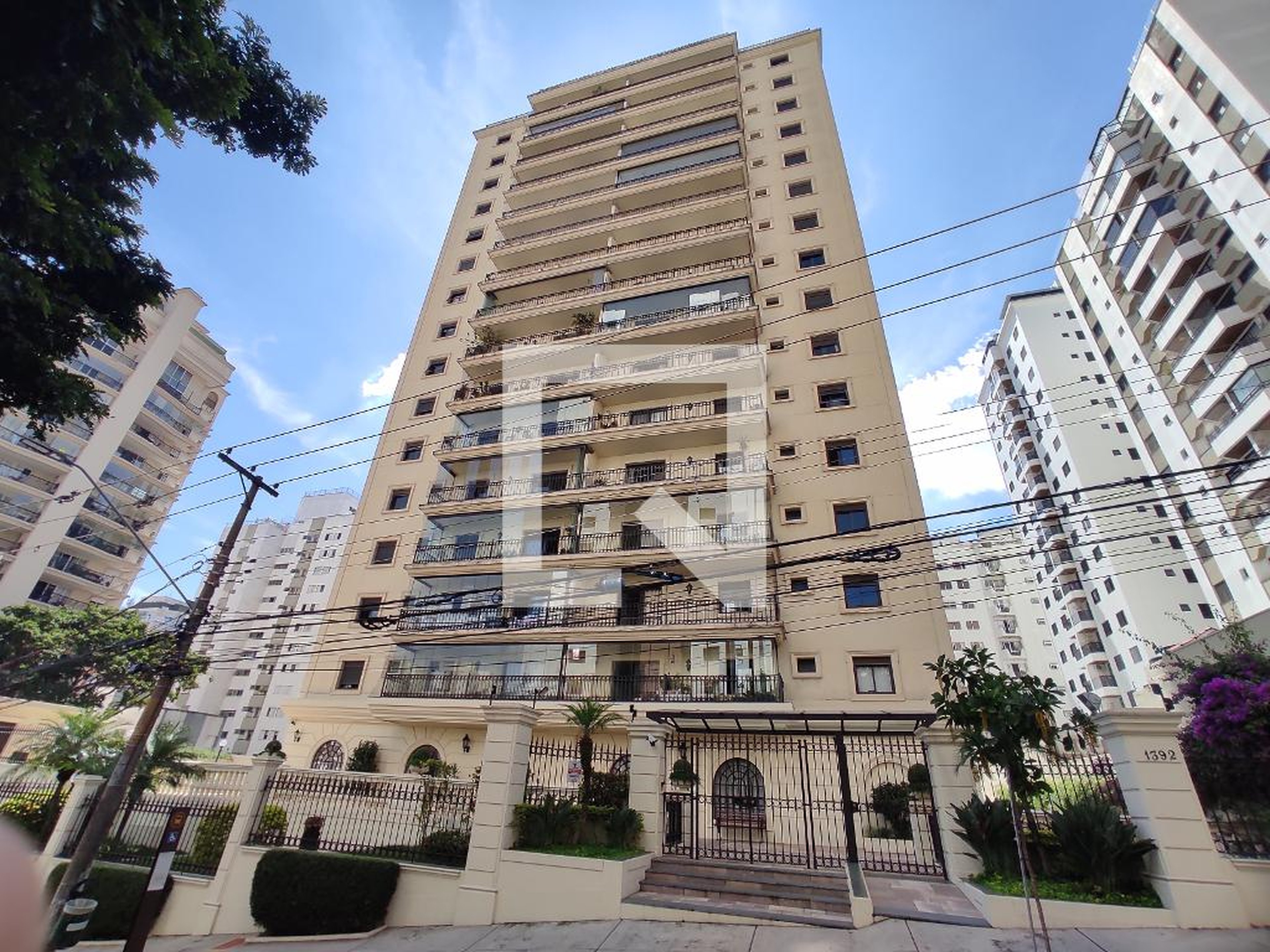 Fachada do Prédio Condomínio Casa de Espanha