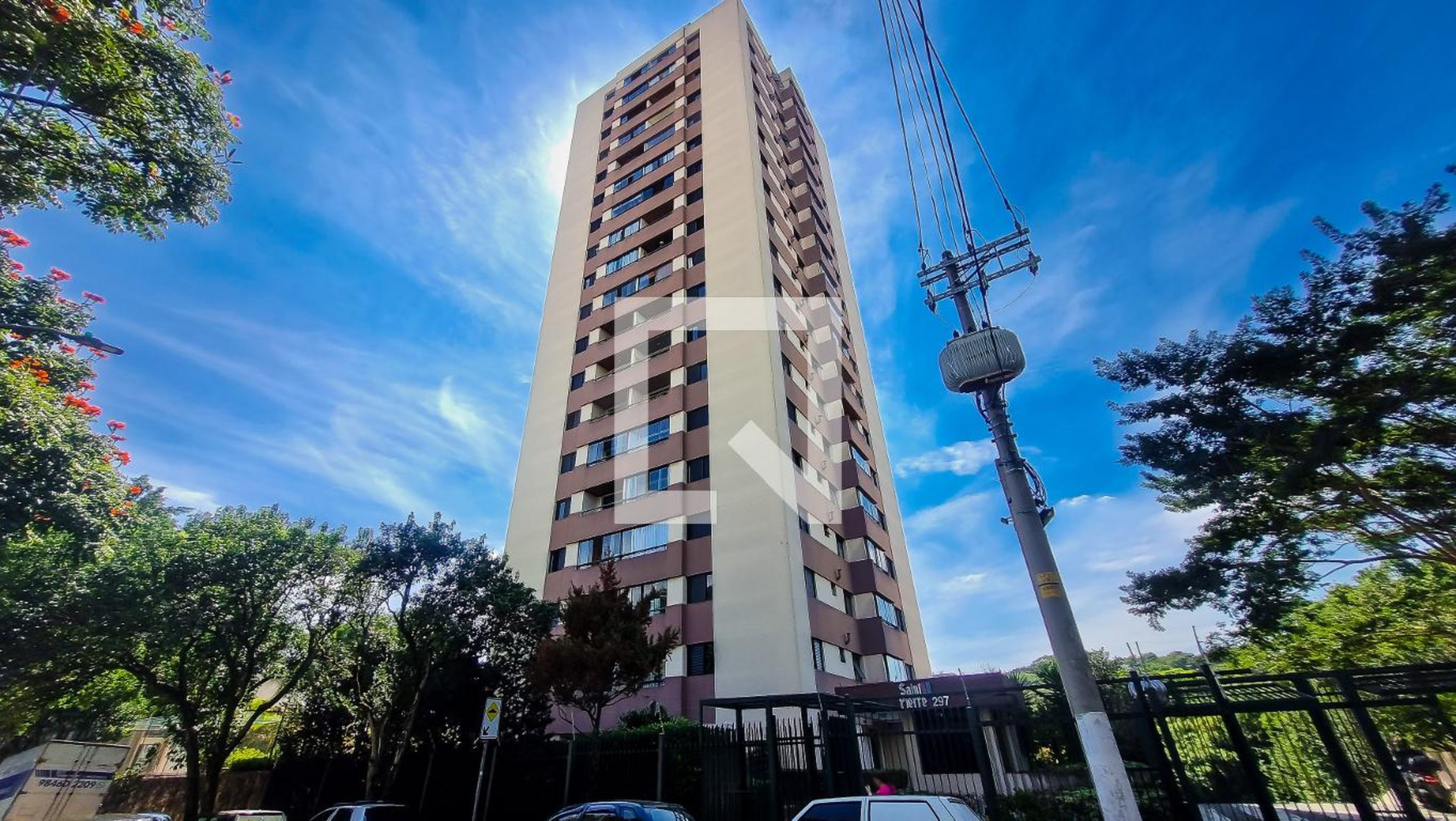 Fachada do Prédio Condomínio em Rua Diogo Pereira, 257