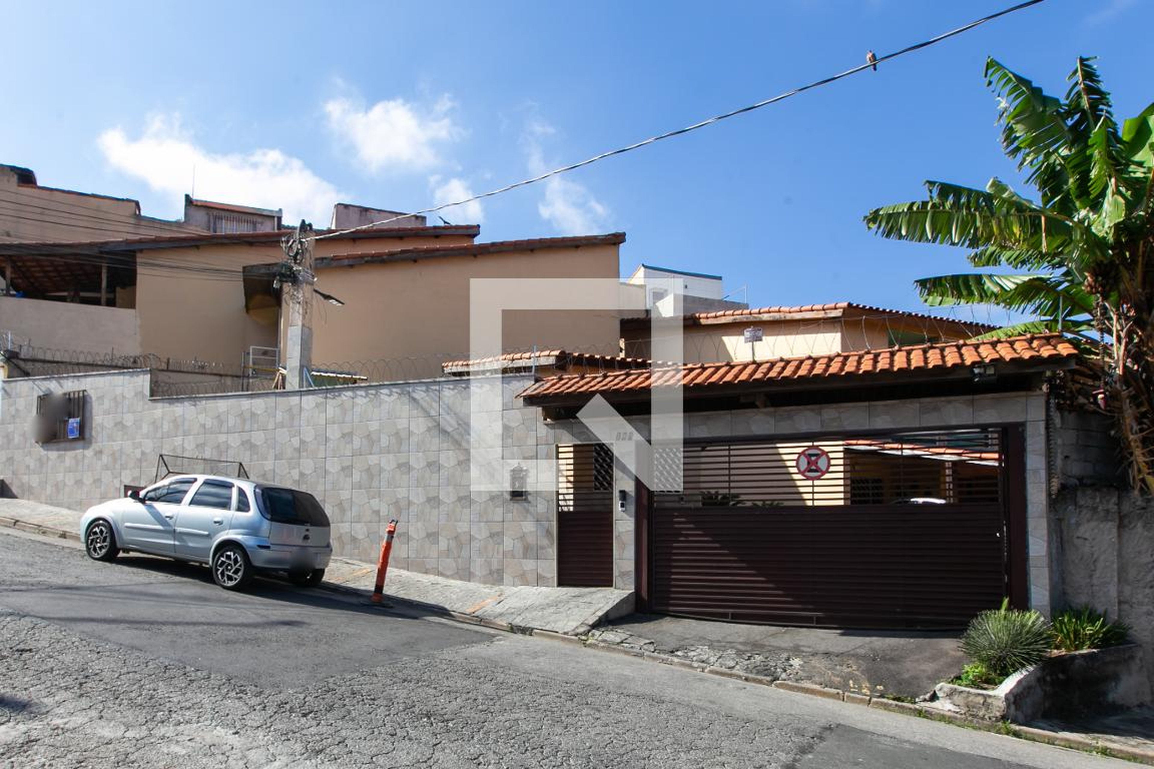 Fachada do Condomínio Residencial Henrique de Faria I