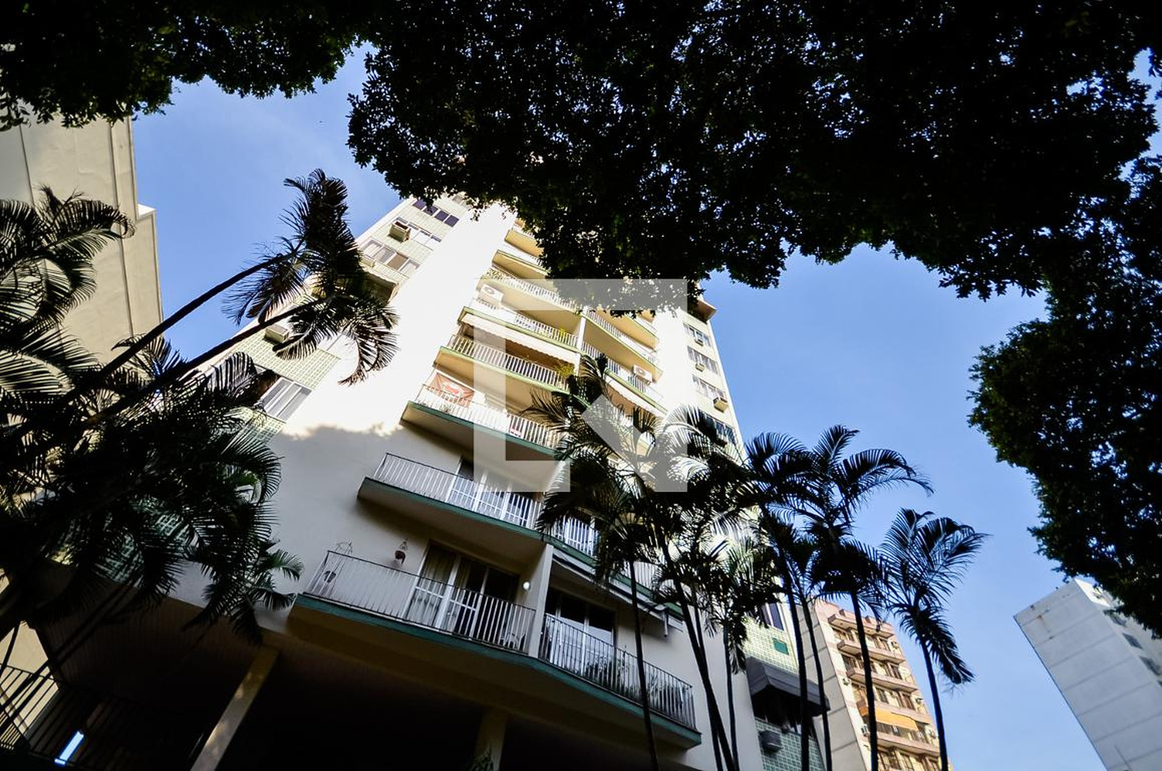 Fachada Condomínio Monte Aviz