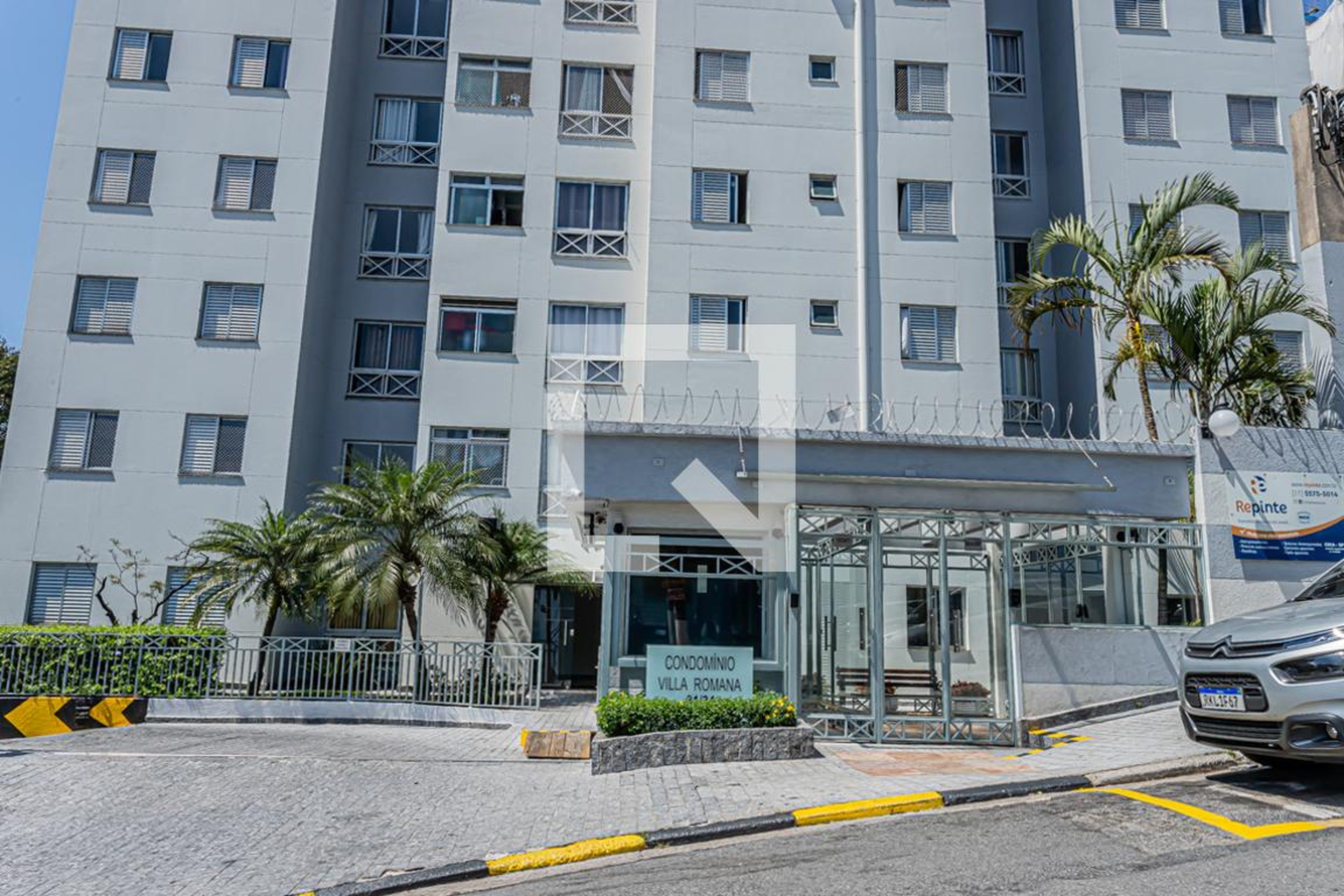 Fachada Condomínio em Rua Juan Arfe, 1