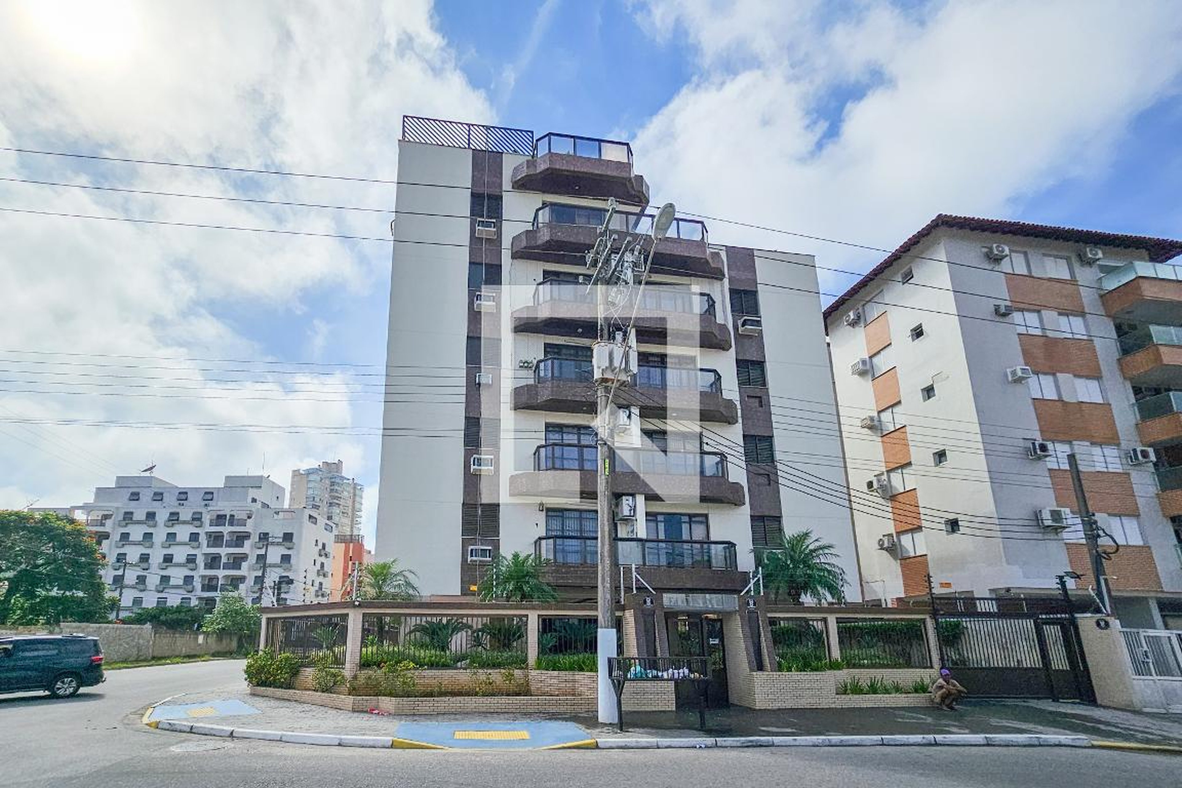 Fachada Condomínio em Rua Acre, 3