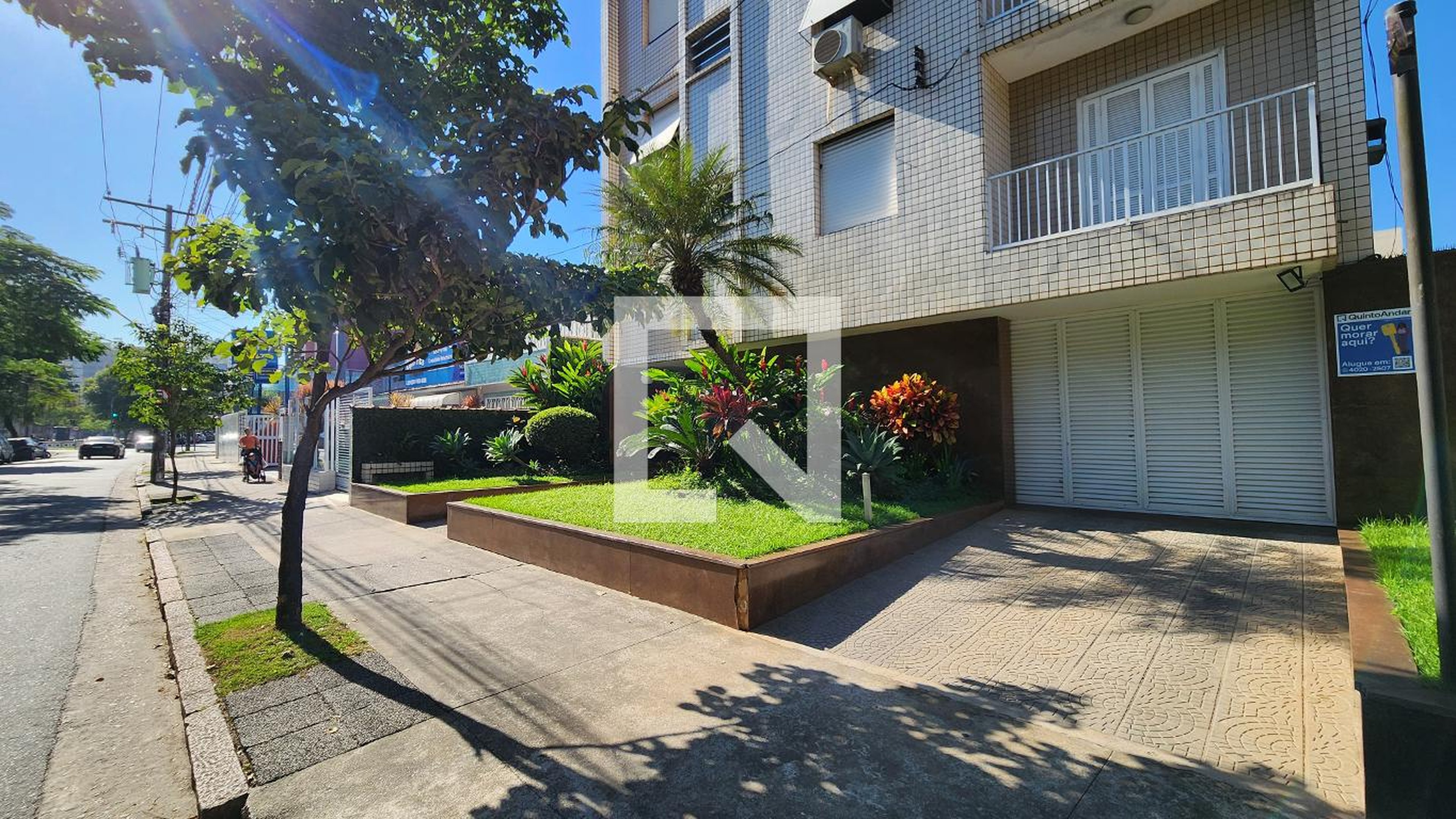 Fachada do Prédio Condomínio em Avenida Almirante Cochrane, 174