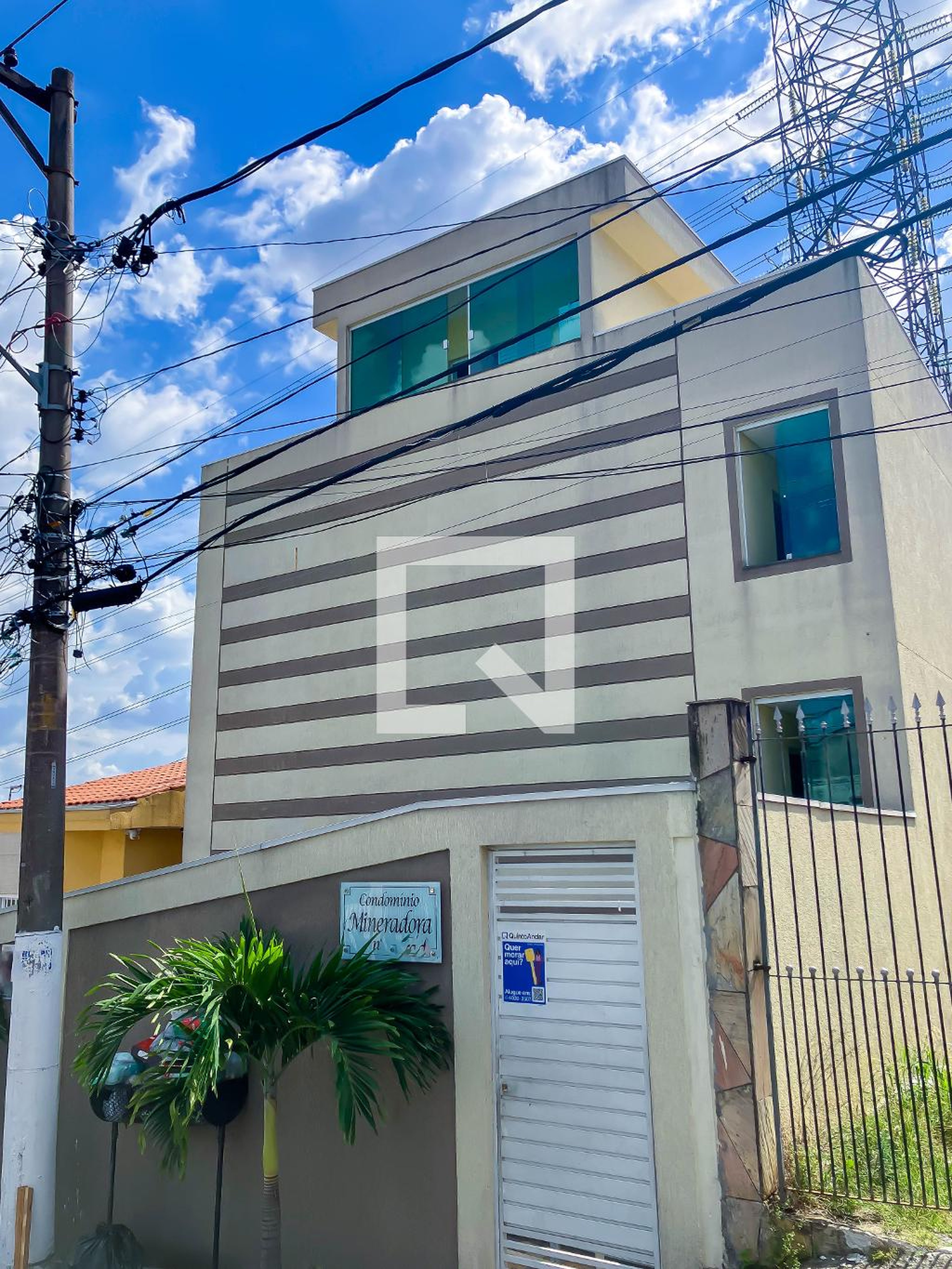 Fachada Condomínio em Rua Mineradora de Diamantina, 122