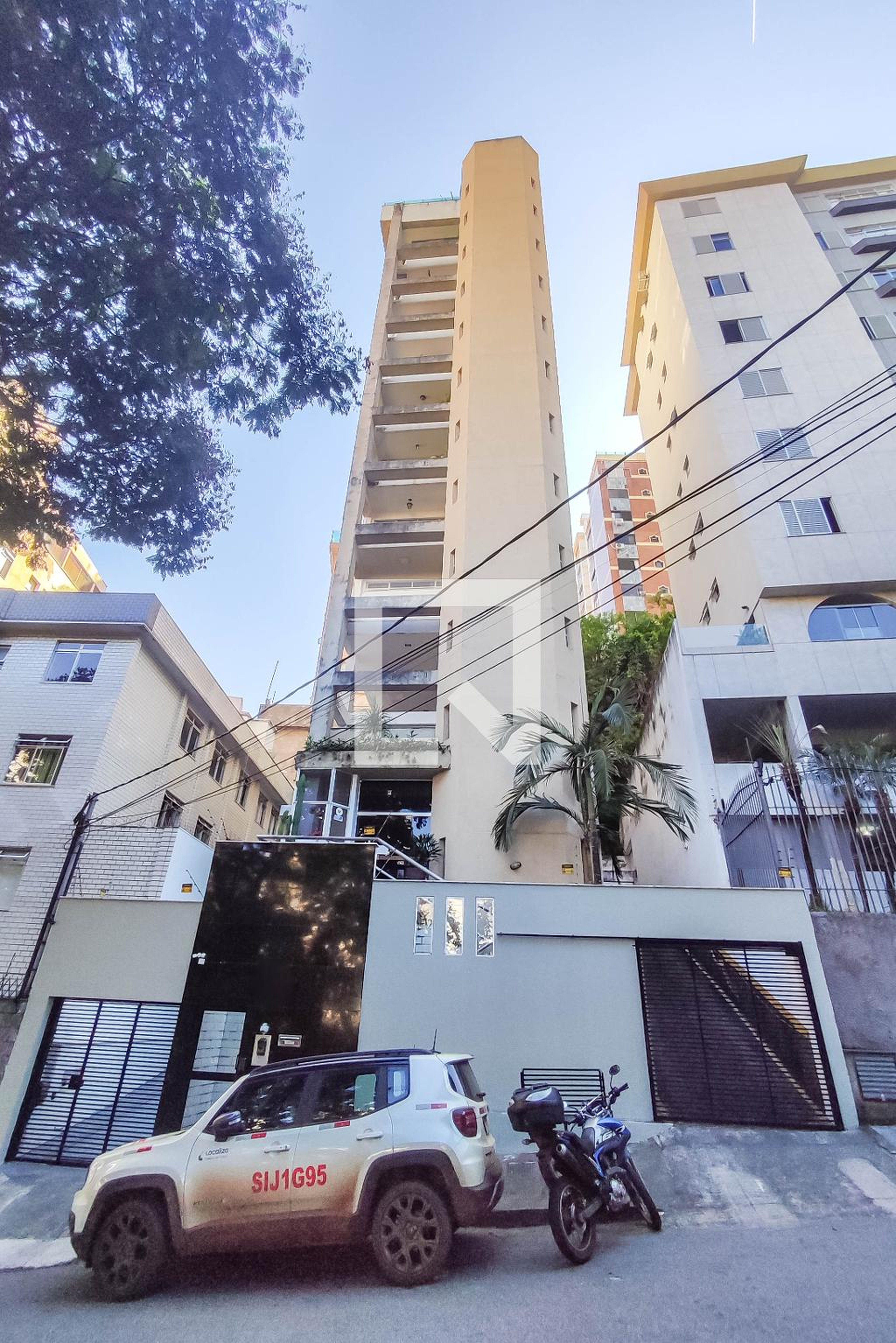 Fachada Condomínio em Rua Engenheiro Zoroastro Tôrres, 131