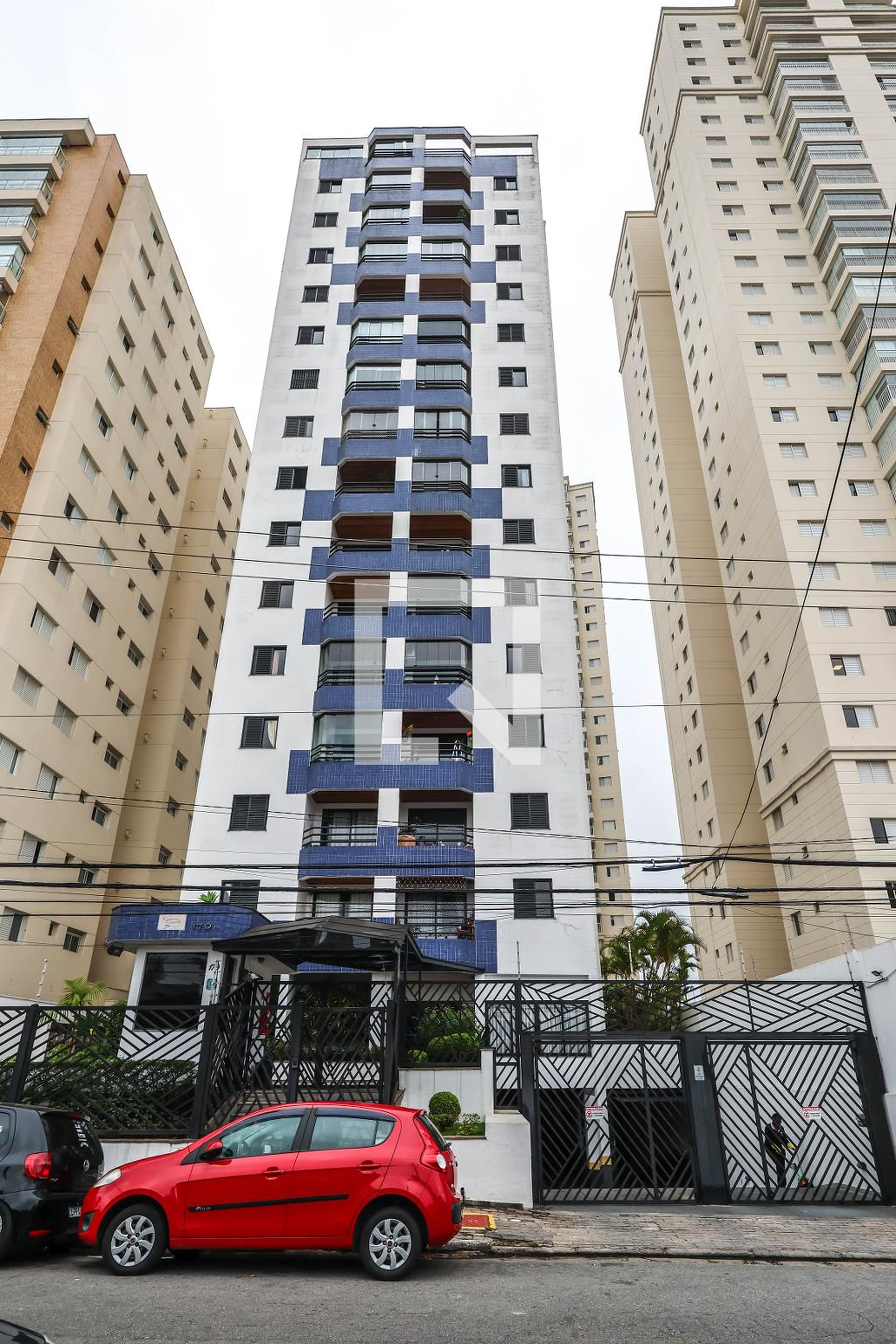 Fachada Condomínio Colinas de Cajuru