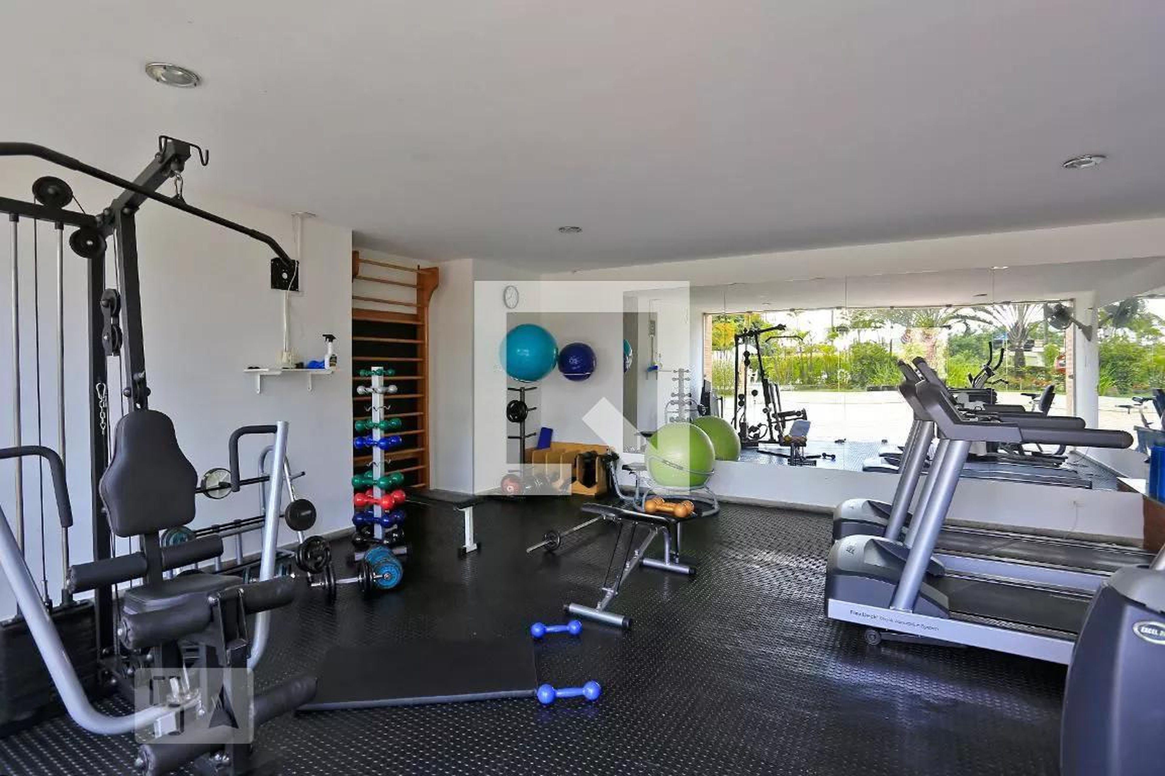 Academia - Maison Savigny