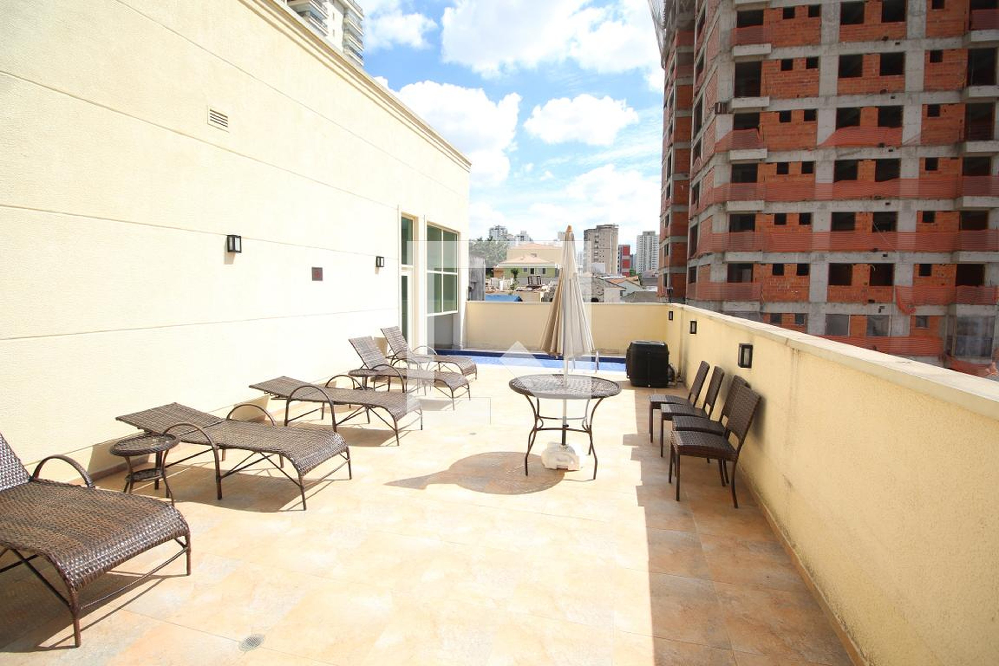 Área externa - Fao Building: Piazza San Mattia  Jardim São Paulo