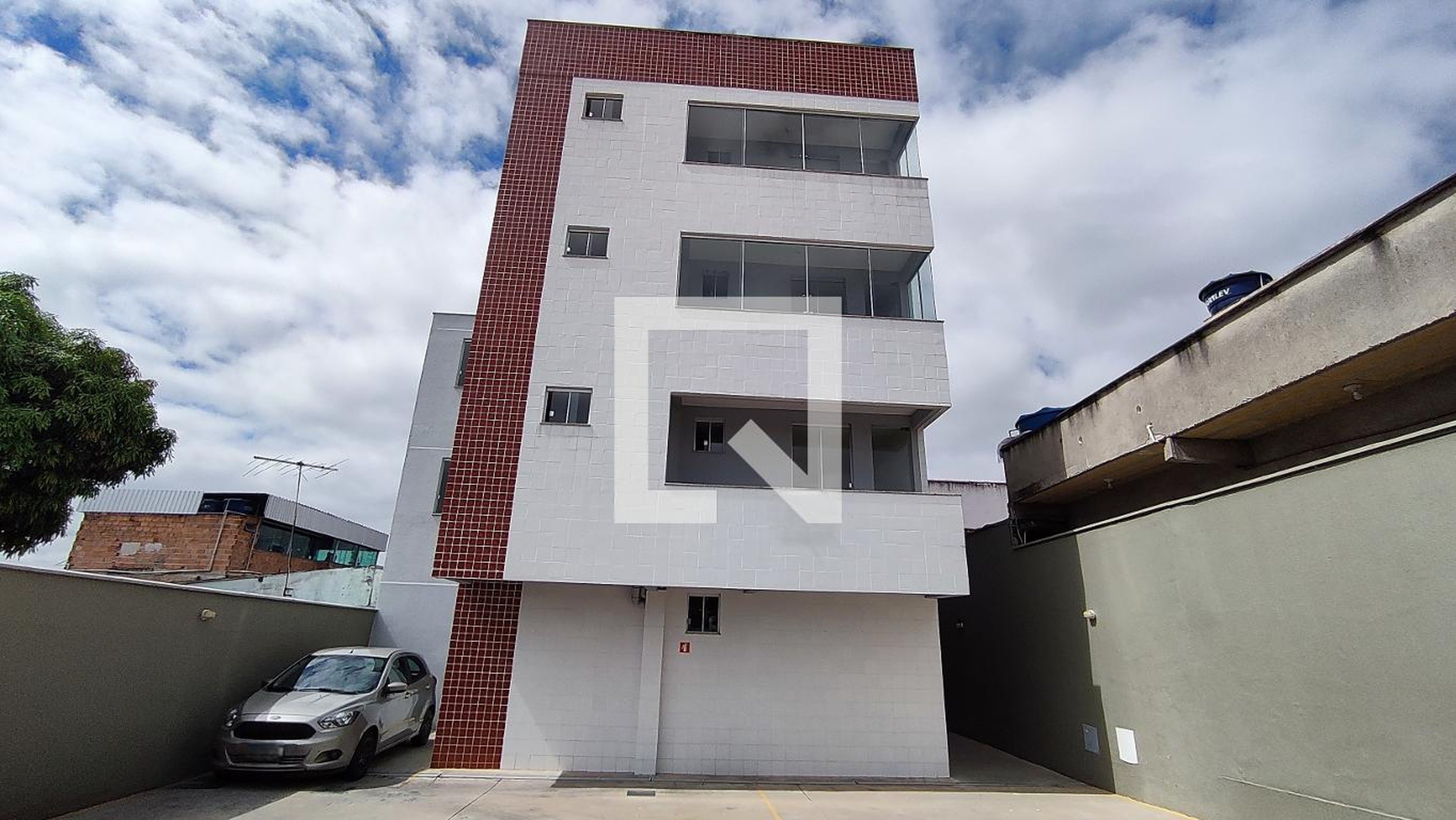 Fachada do Prédio Condomínio em Rua Turquesa, 585