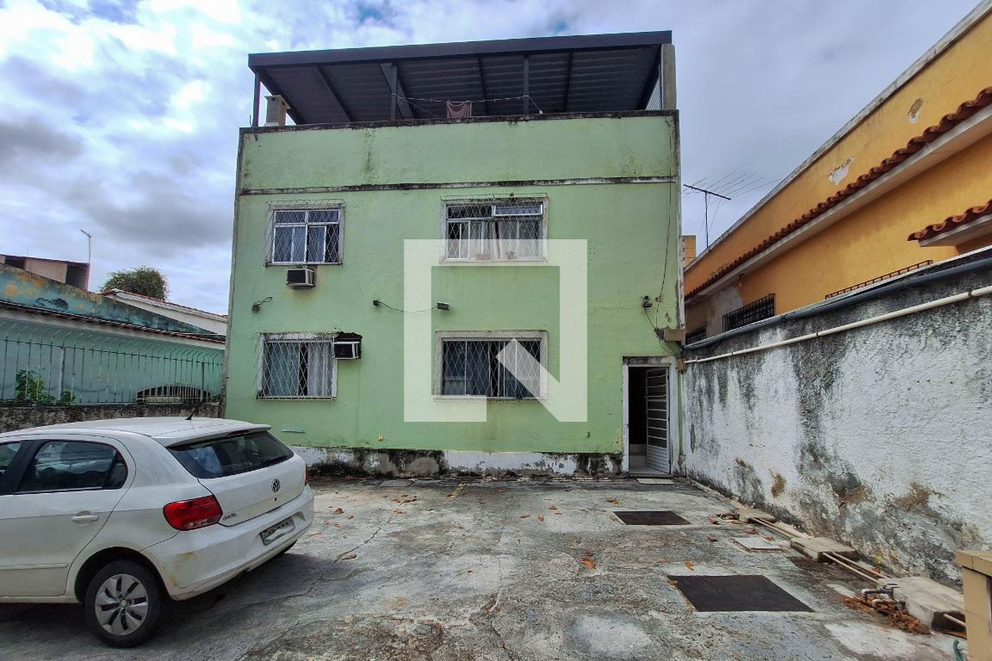 Fachada Condomínio em Travessa Alice Galvão, 73