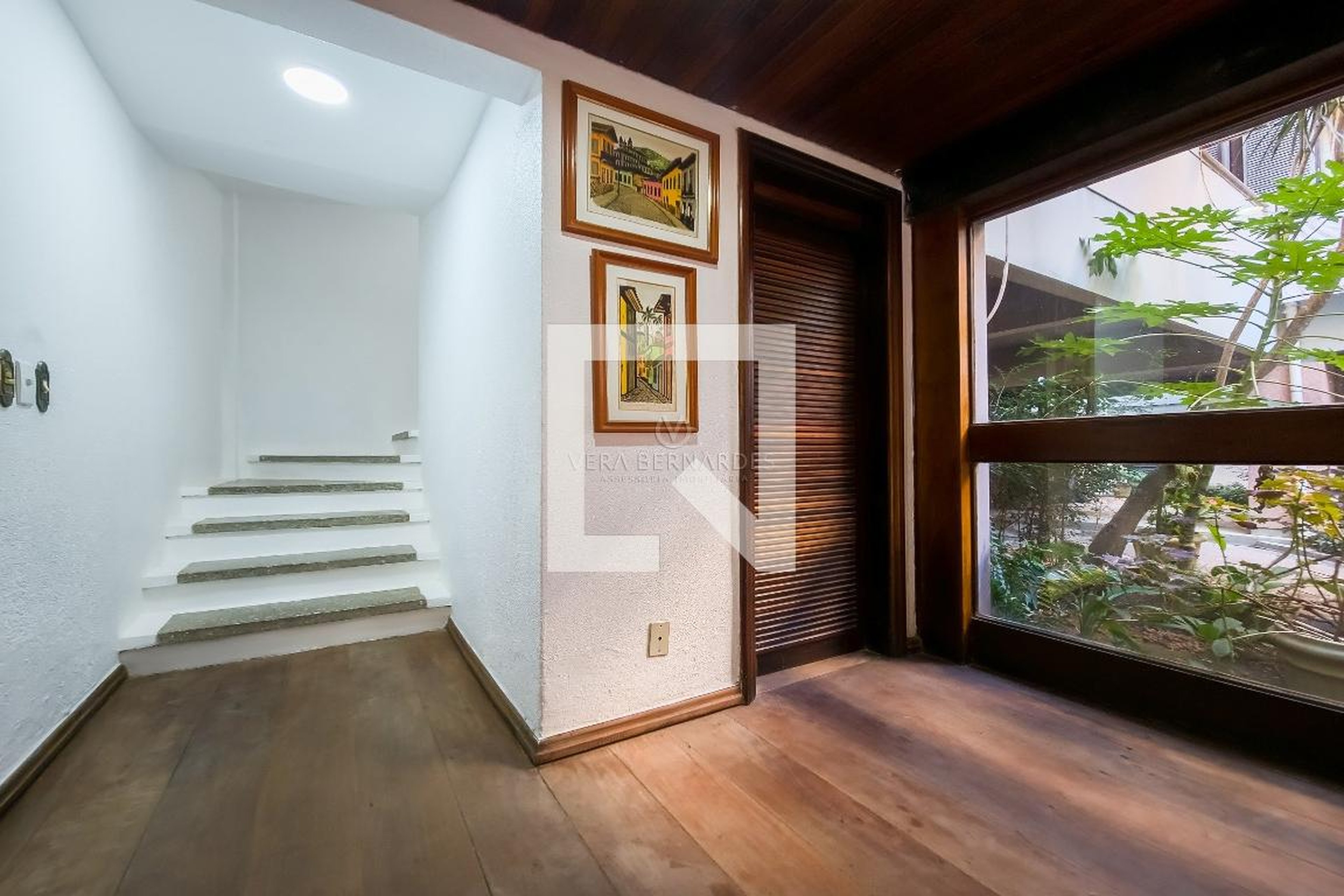 Hall de entrada - Jardim dos Gerânios