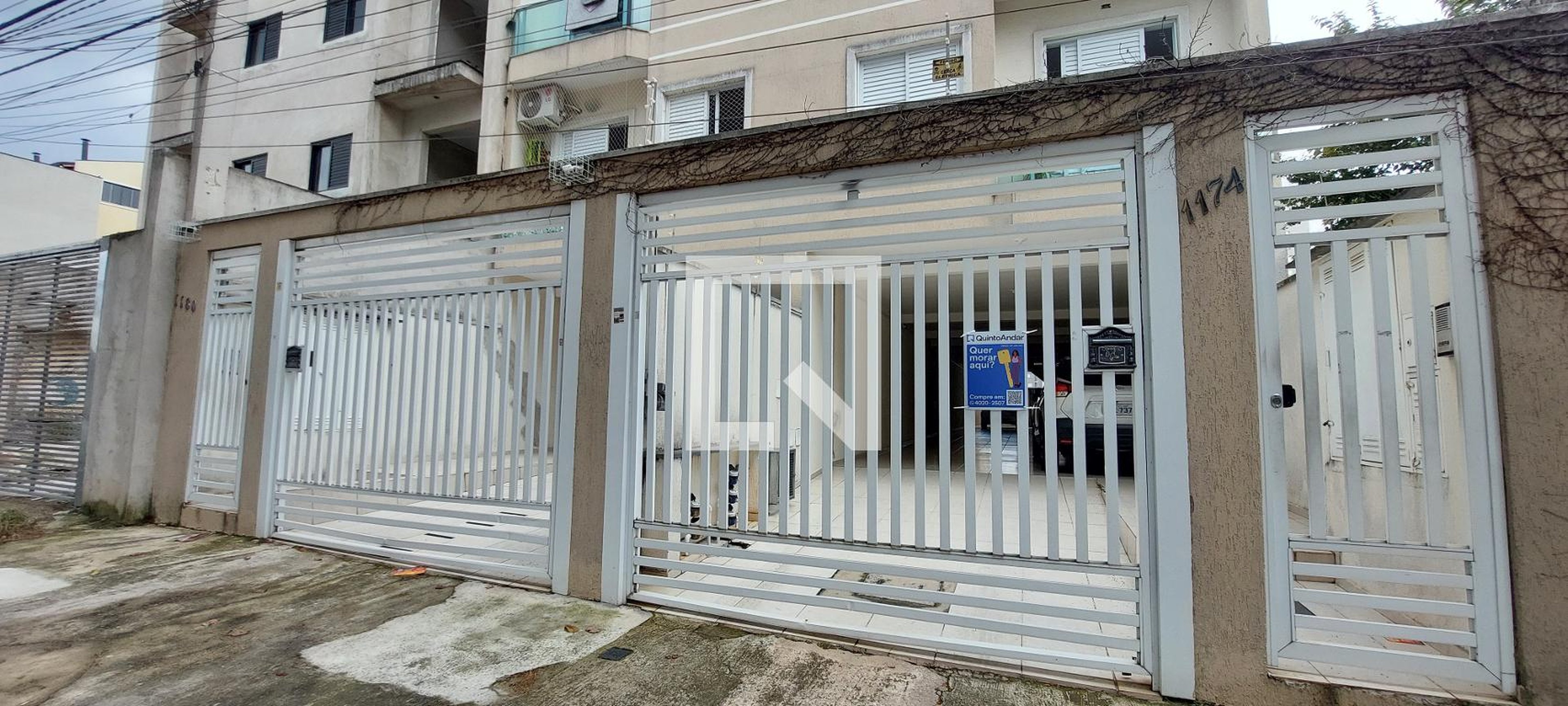 Fachada Condomínio em Rua Cáucaso, 1174