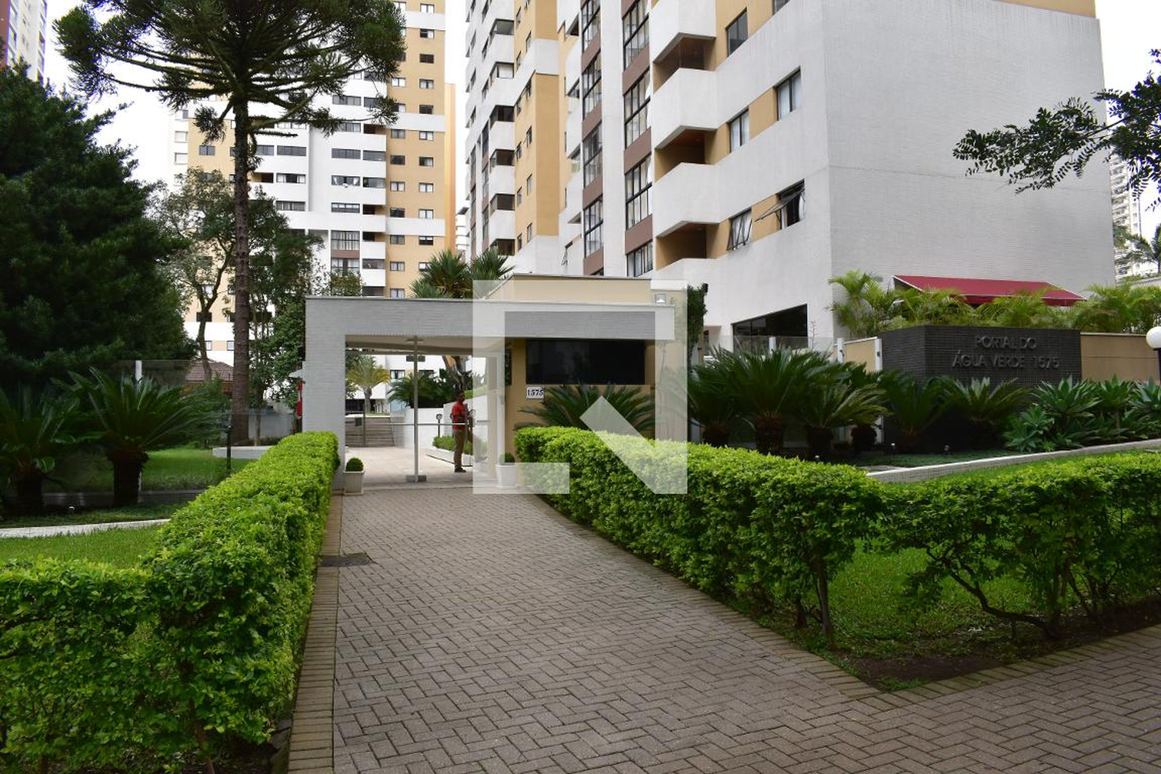 Fachada do condomínio Condomínio Portal Água Verde