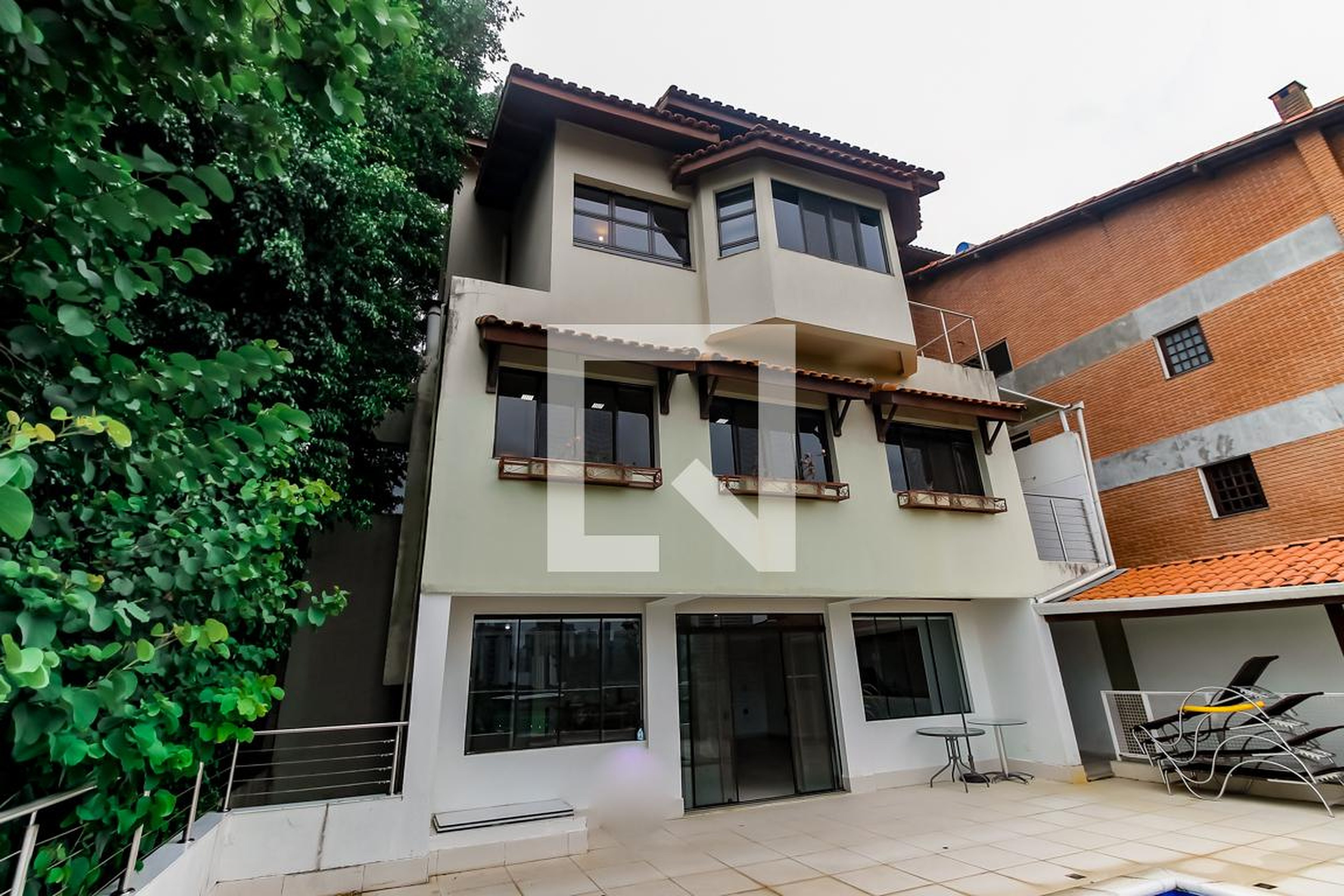 Fachada Condomínio em Rua Pio IX, 341