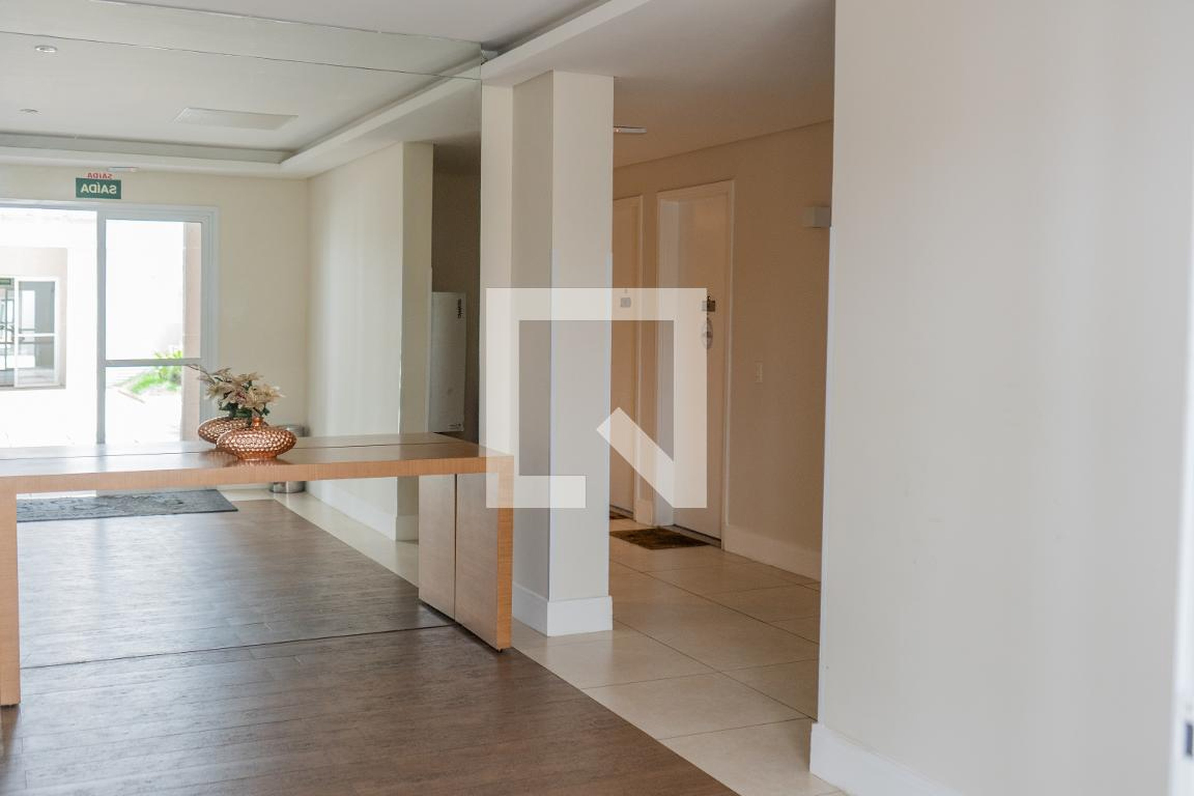 Hall de entrada - Passeio do Bosque