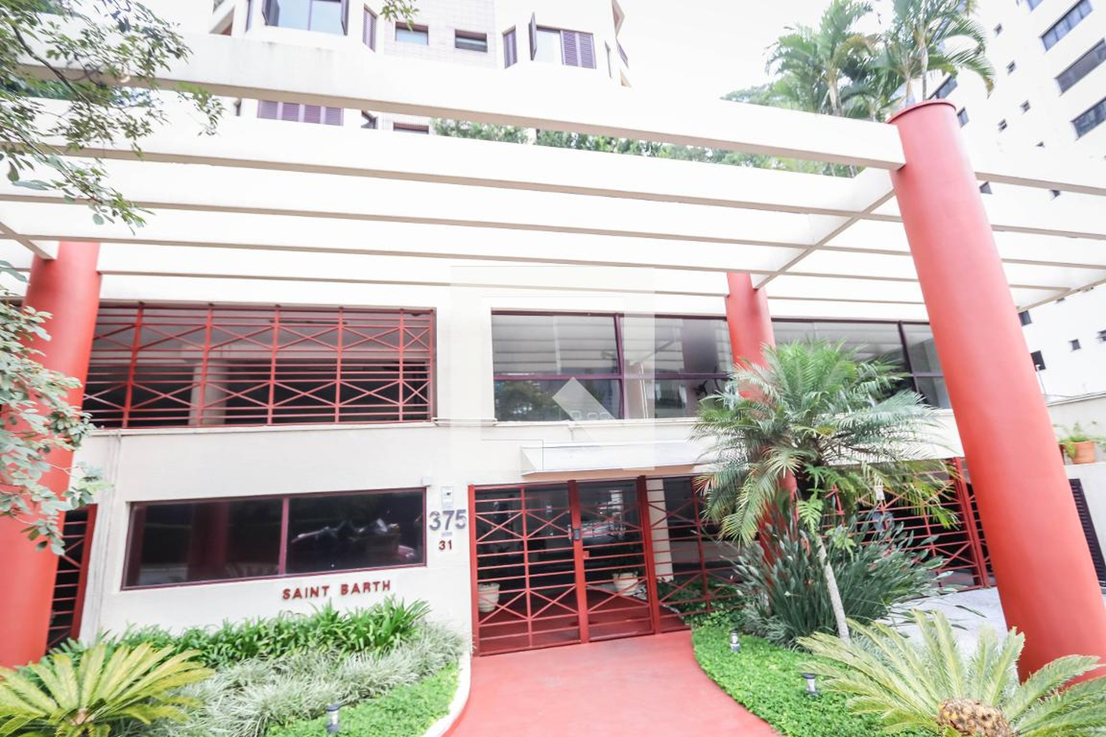 Fachada do Prédio Condomínio Saint Barth